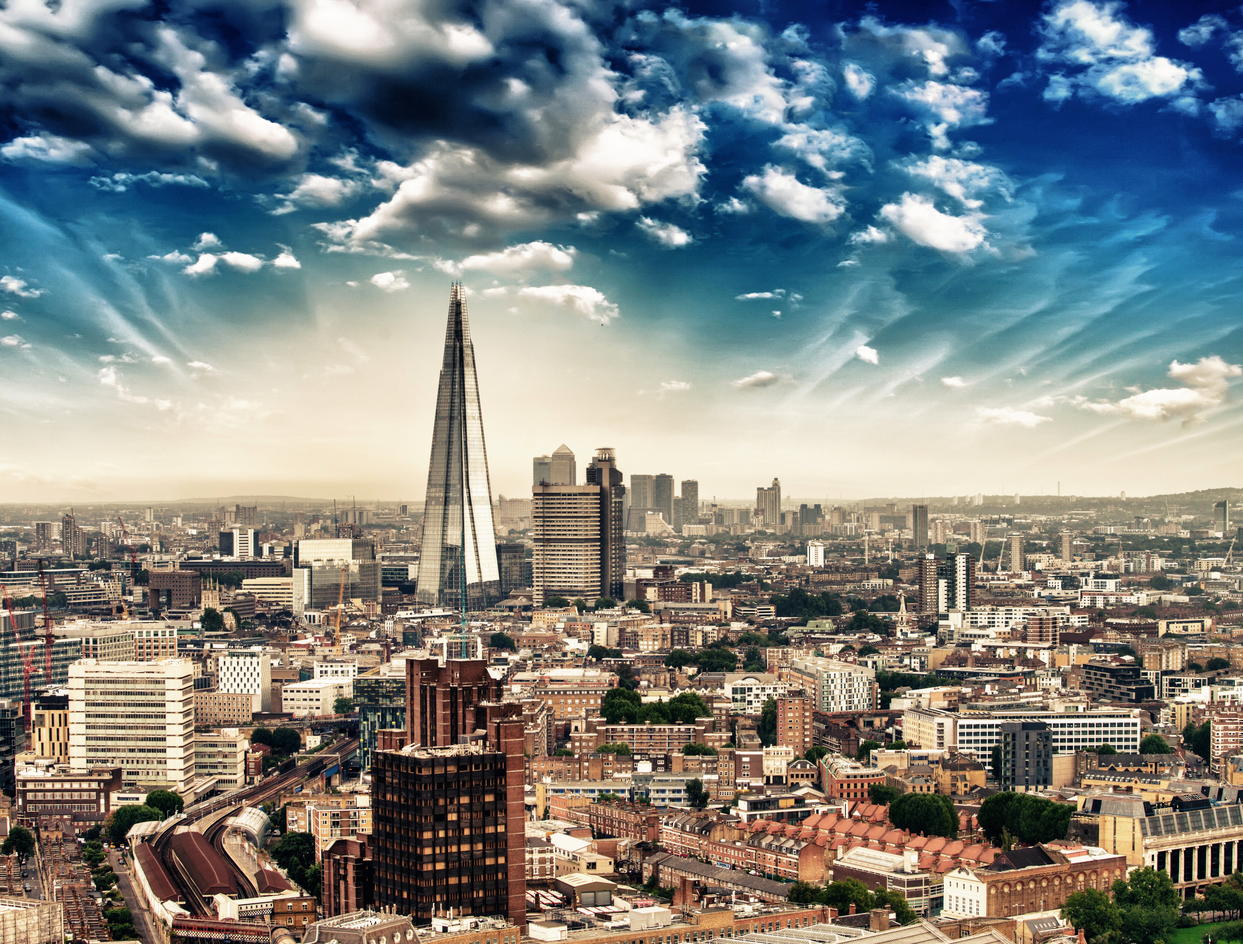 4K London Skyline with The Shard and Clouds HD Wallpaper