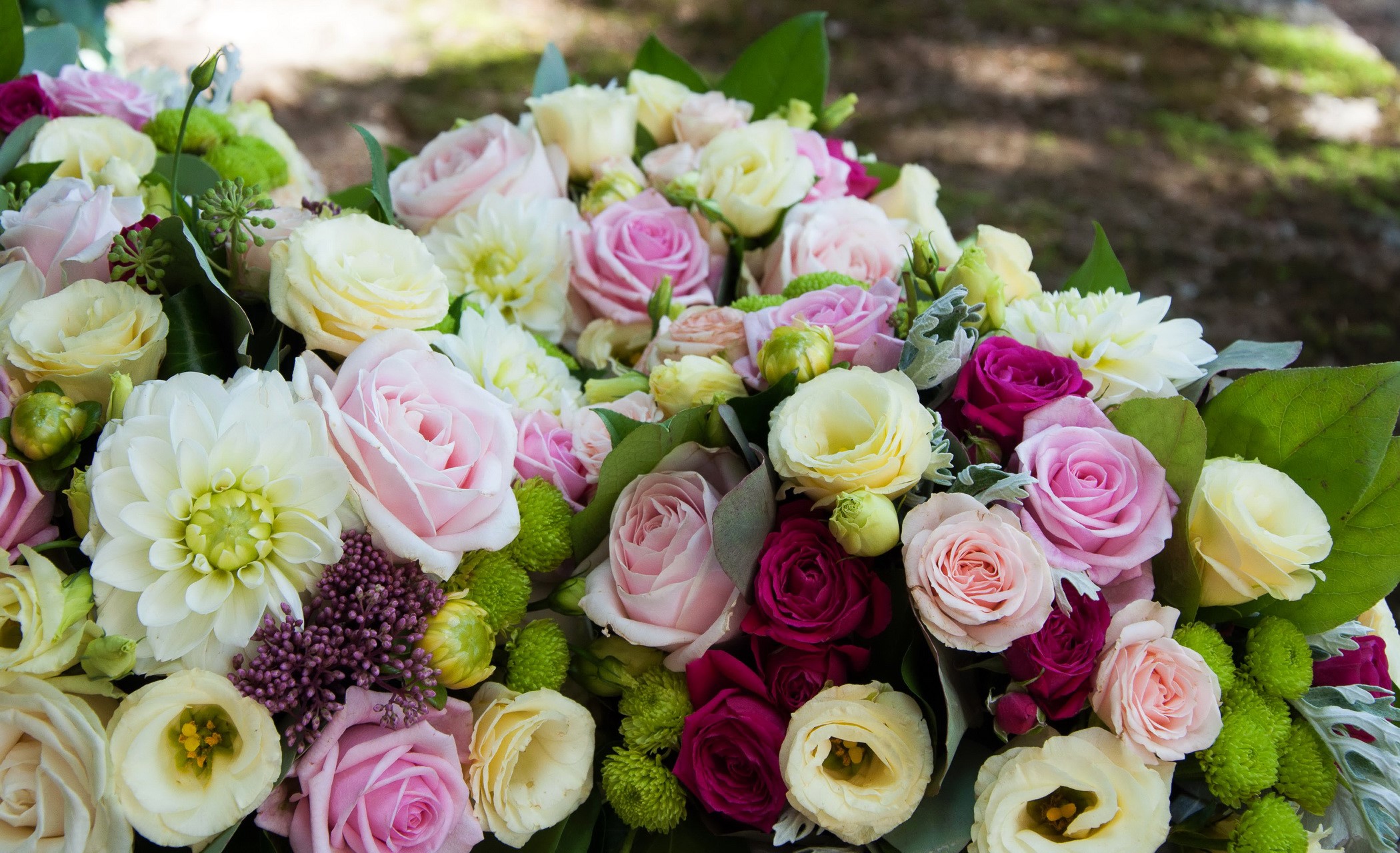 A bouquet of roses, eustoma, and dahlias HD Wallpaper