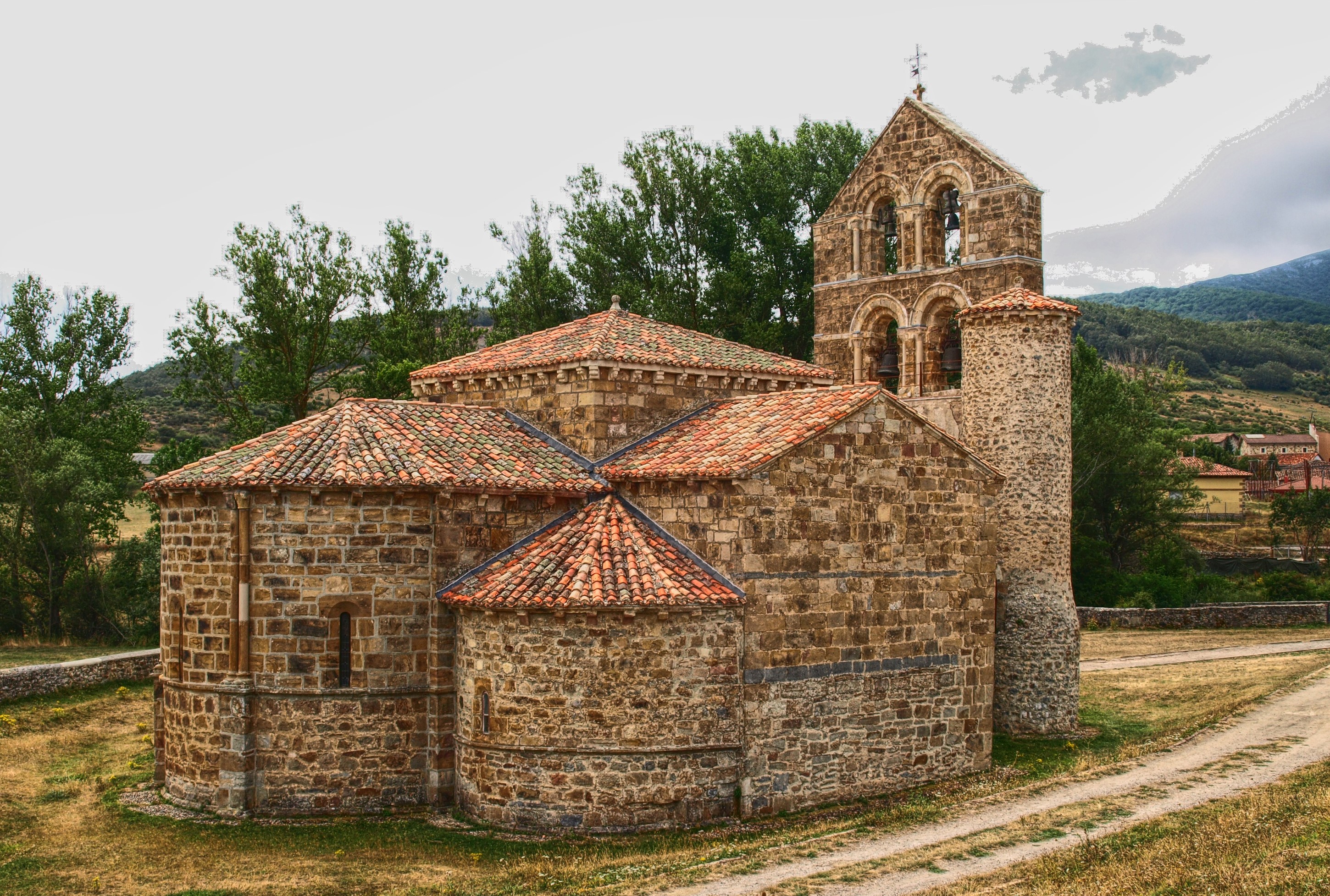 San Salvador de Cantamuda church in Spain HD Wallpaper