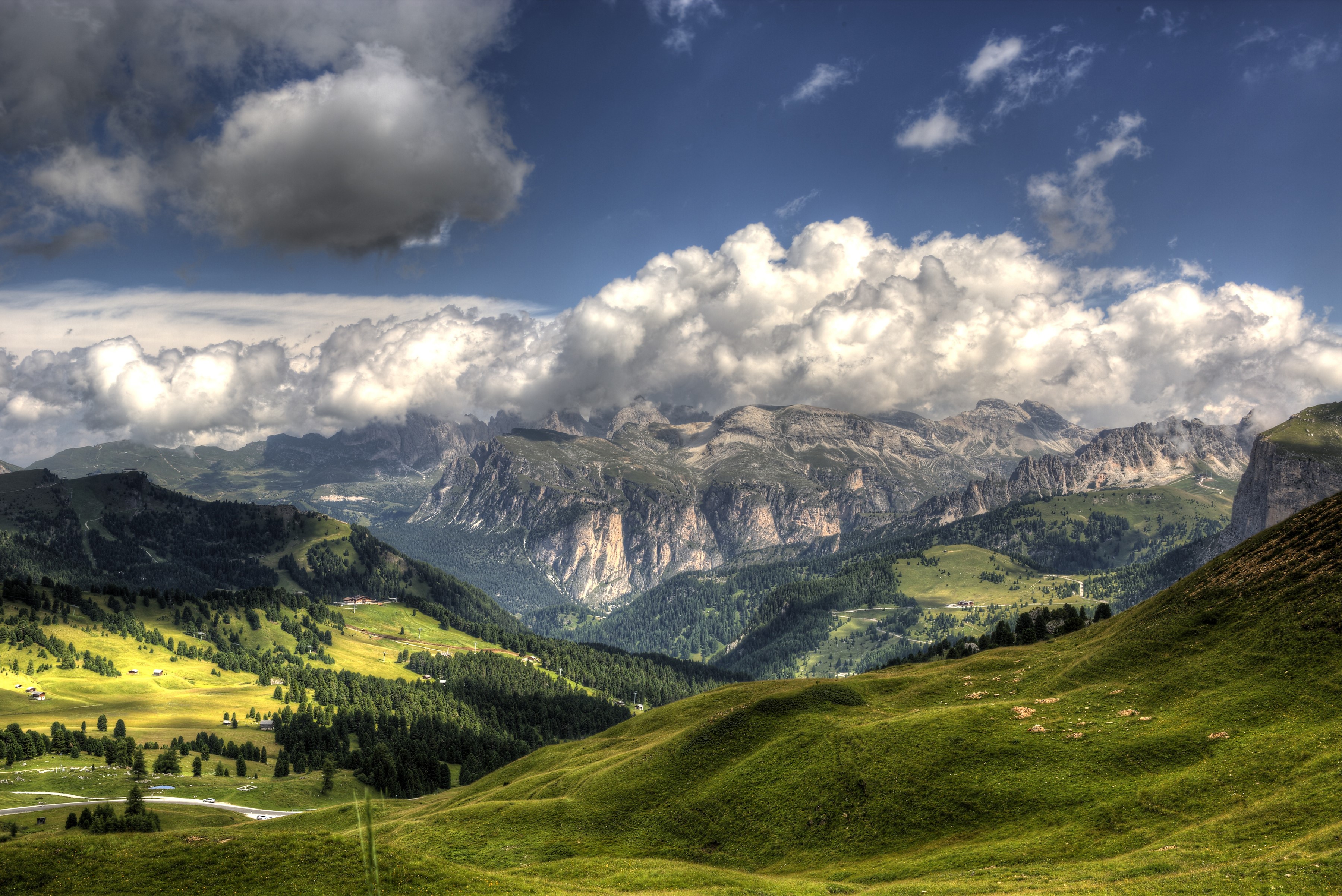 Green Mountains and Cloudy Sky in Italy HD Wallpaper