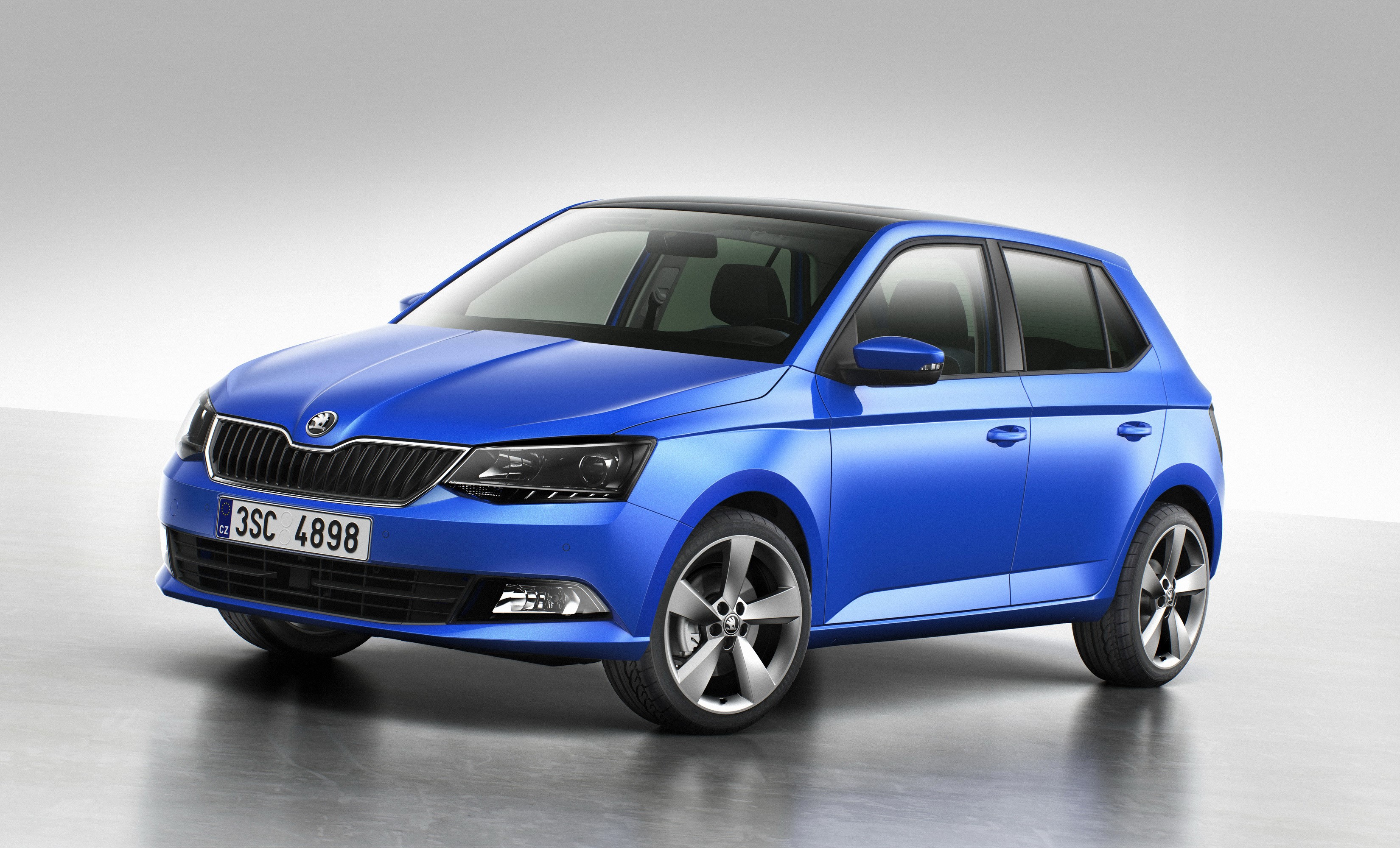 Blue Skoda Fabia with Black Roof HD Wallpaper