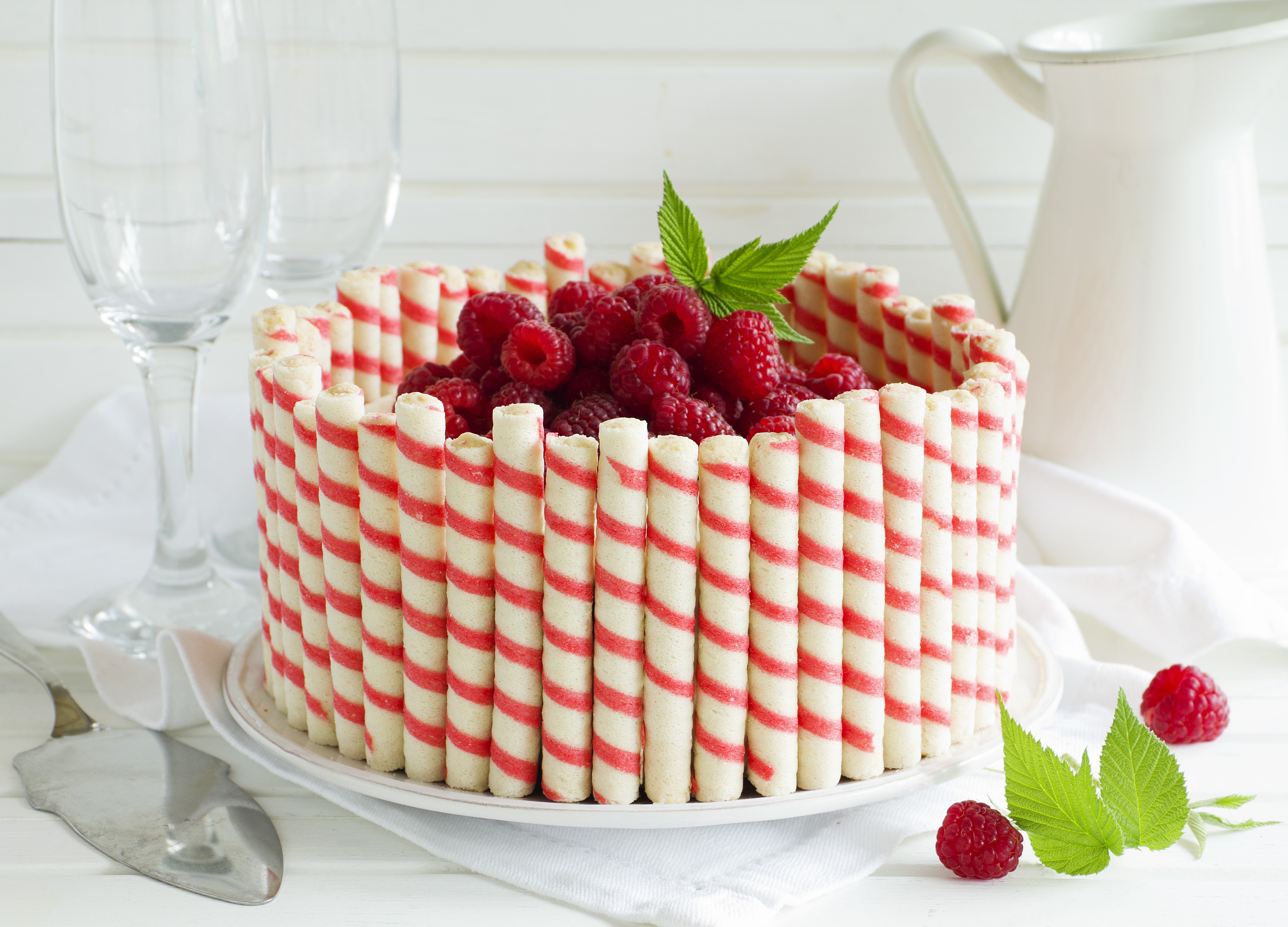 Raspberry Cake Decorated with Wafer Rolls HD Wallpaper
