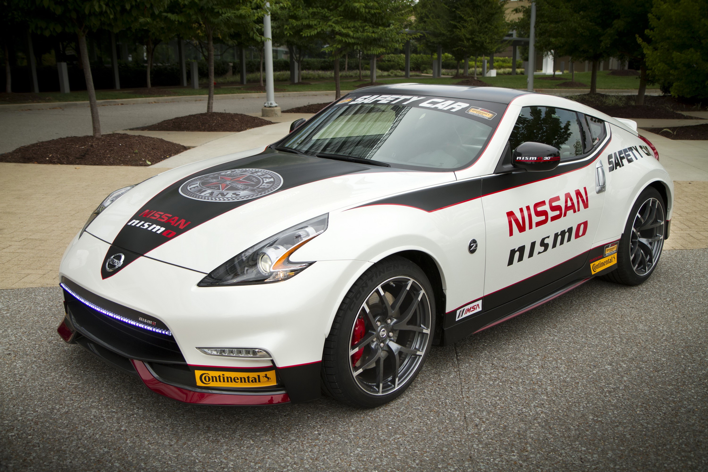 Nissan 370Z Nismo Safety Car HD Wallpaper