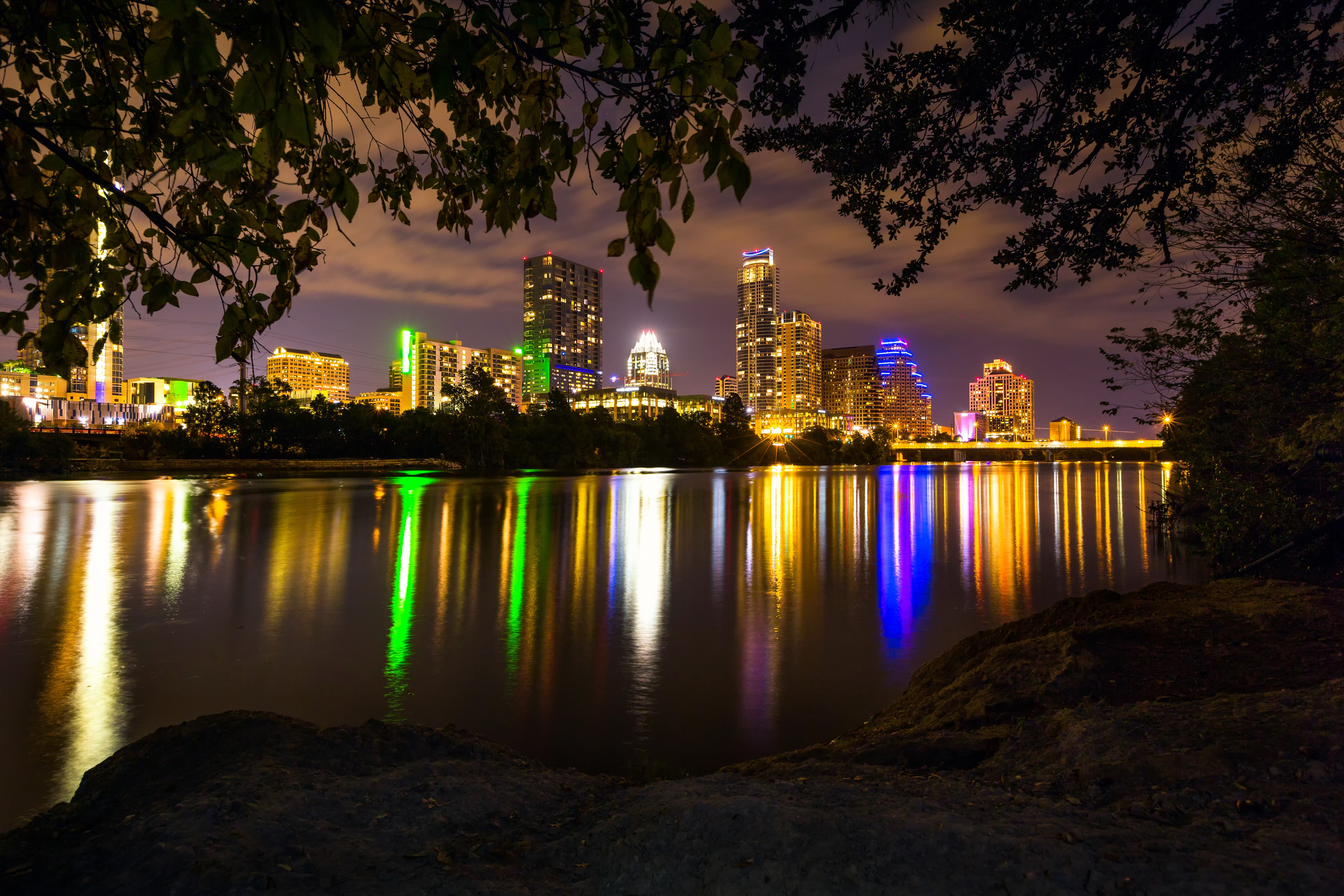 Austin, Texas Skyline at Night over River HD Wallpaper