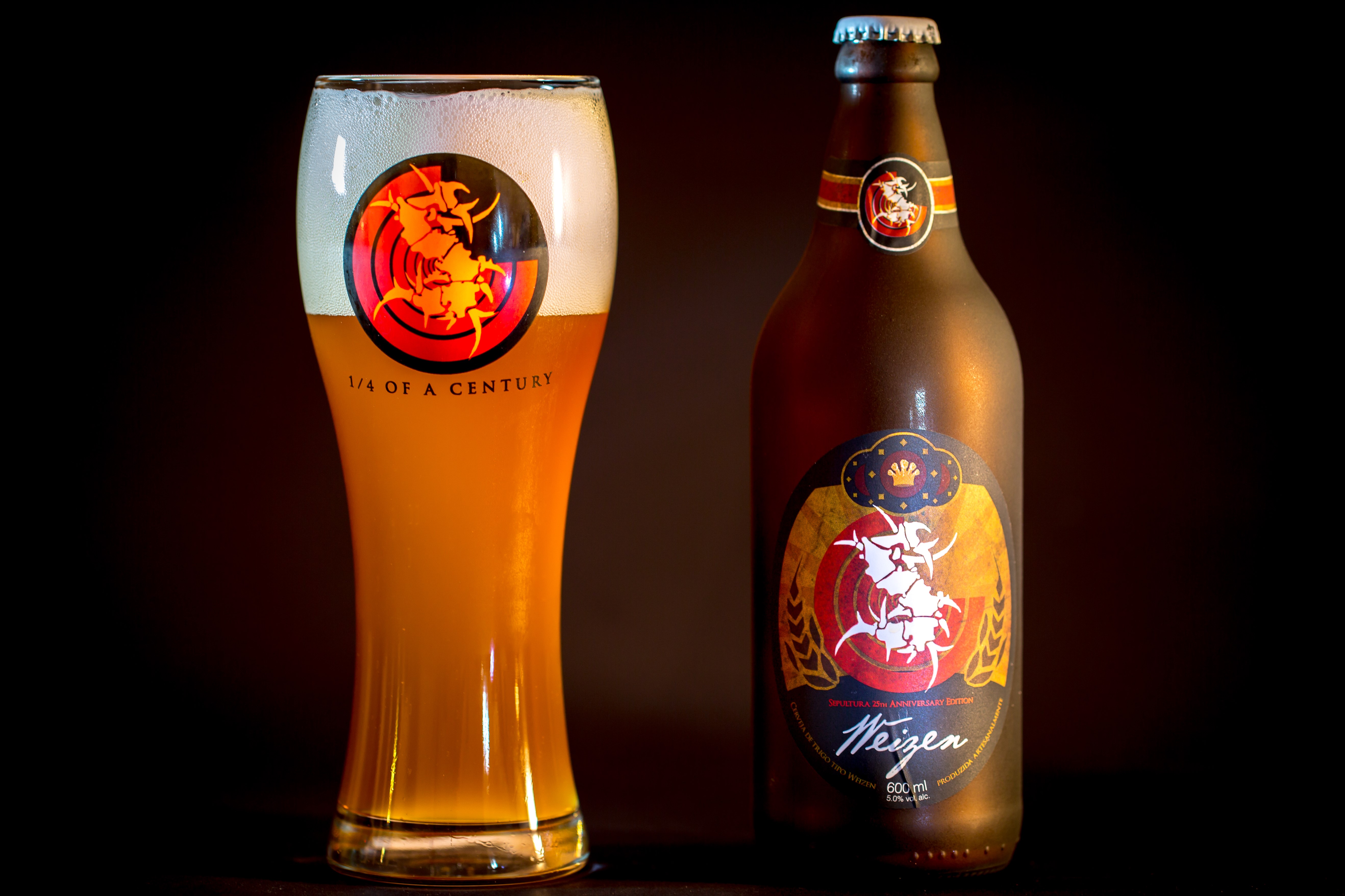 Beer bottle and glass with logo HD Wallpaper