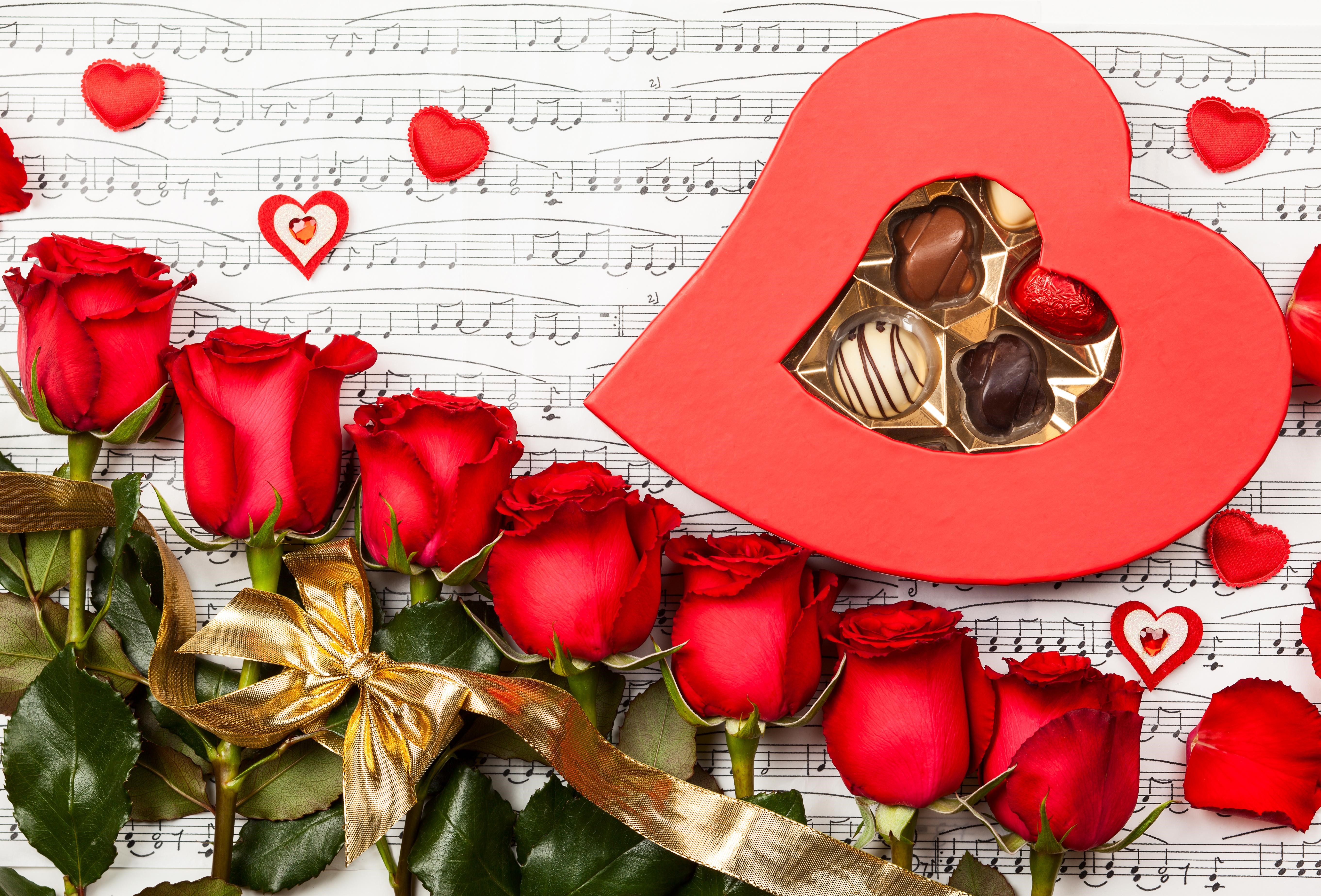 Red Roses and Chocolates on Sheet Music for Valentine's Day HD Wallpaper