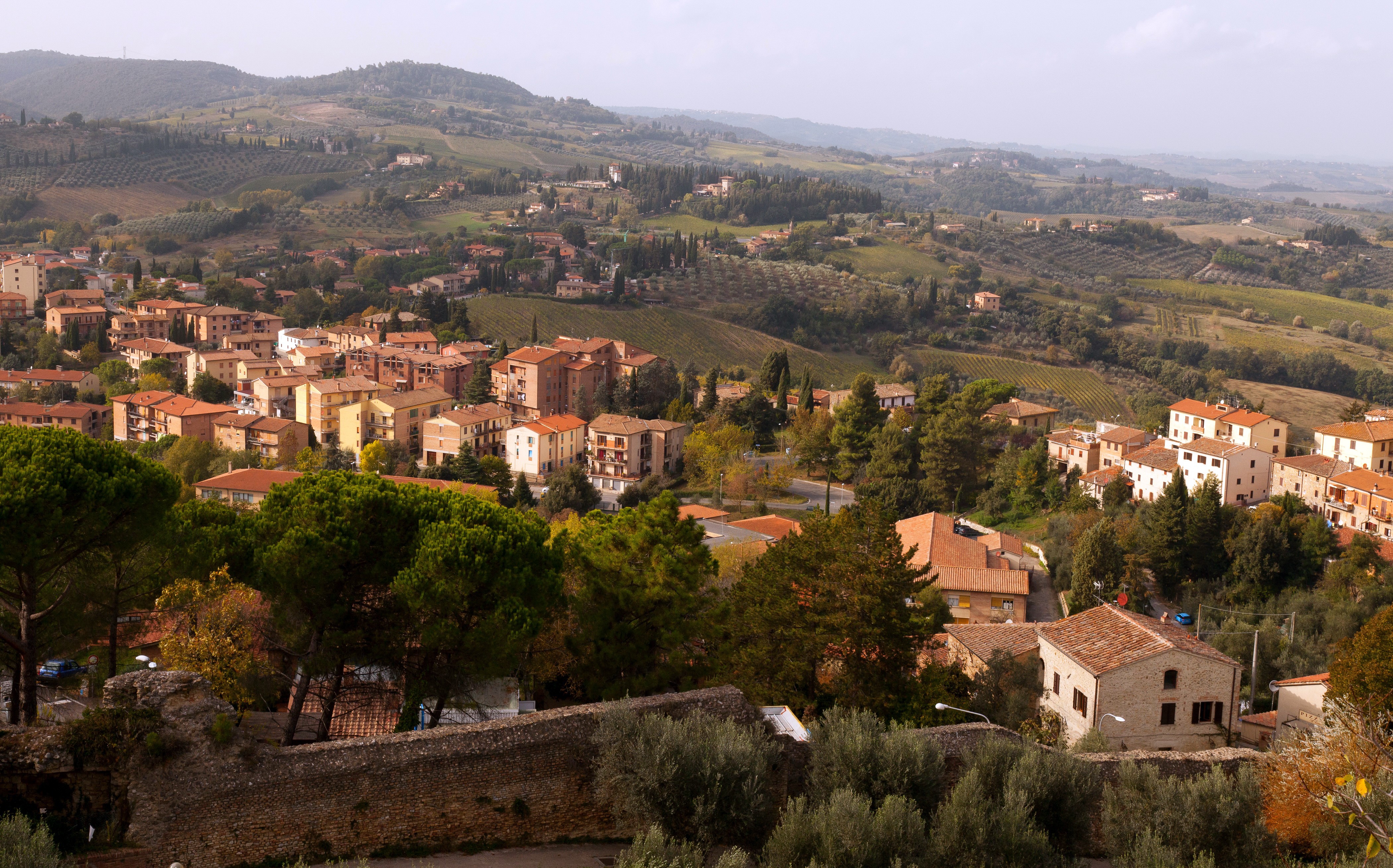 Houses in Chianti, Tuscany, Italy HD Wallpaper