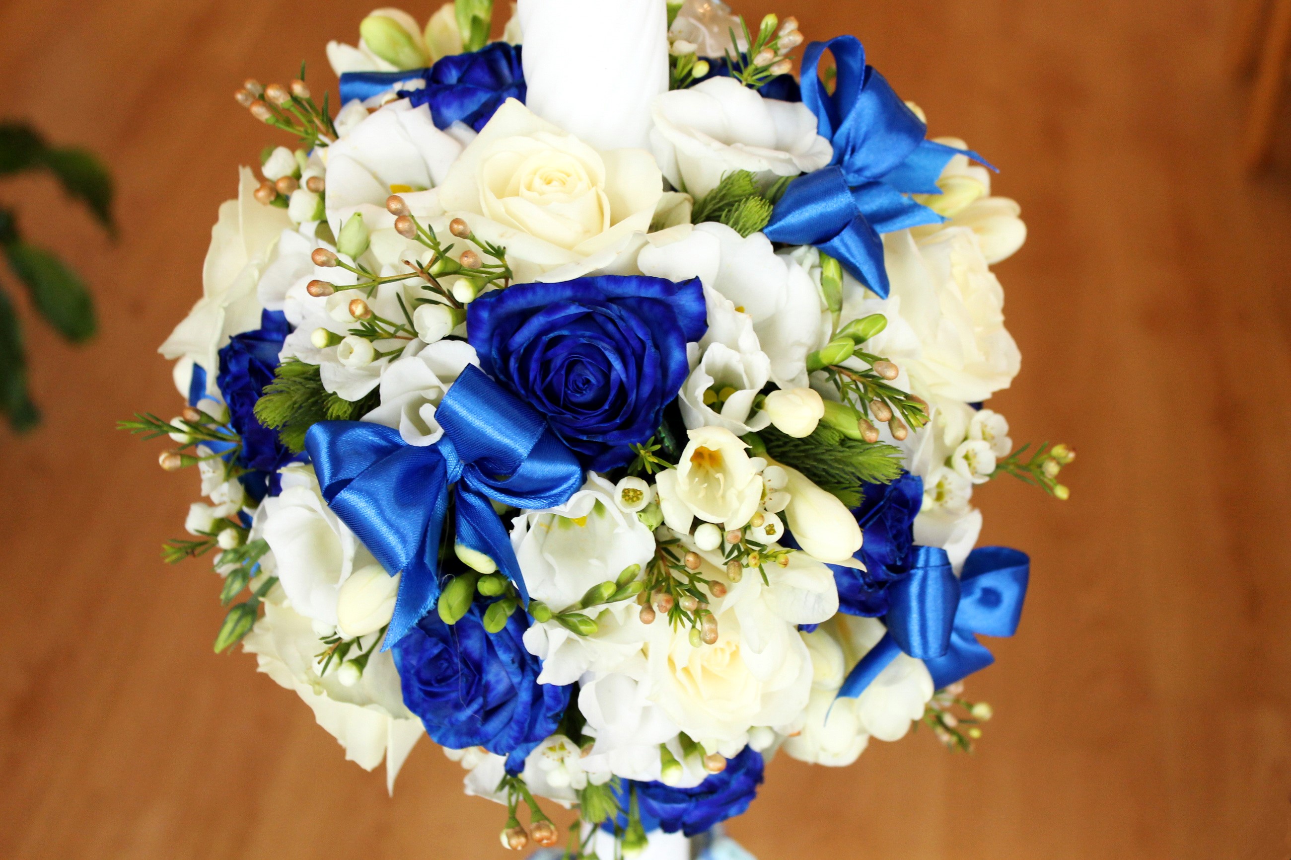 Bouquet of White and Blue Roses with Freesia and Bows HD Wallpaper