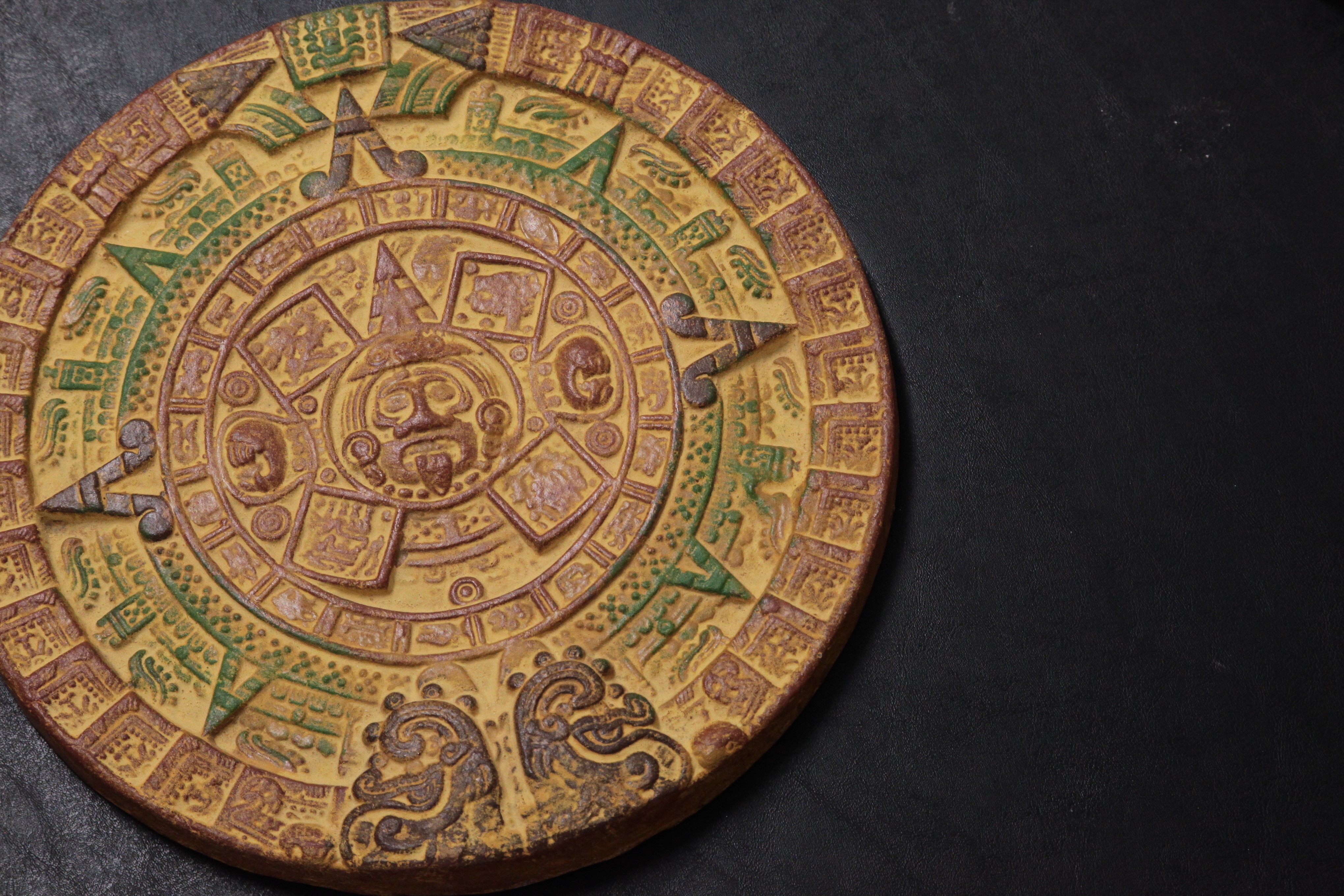 Aztec Calendar Stone HD Wallpaper