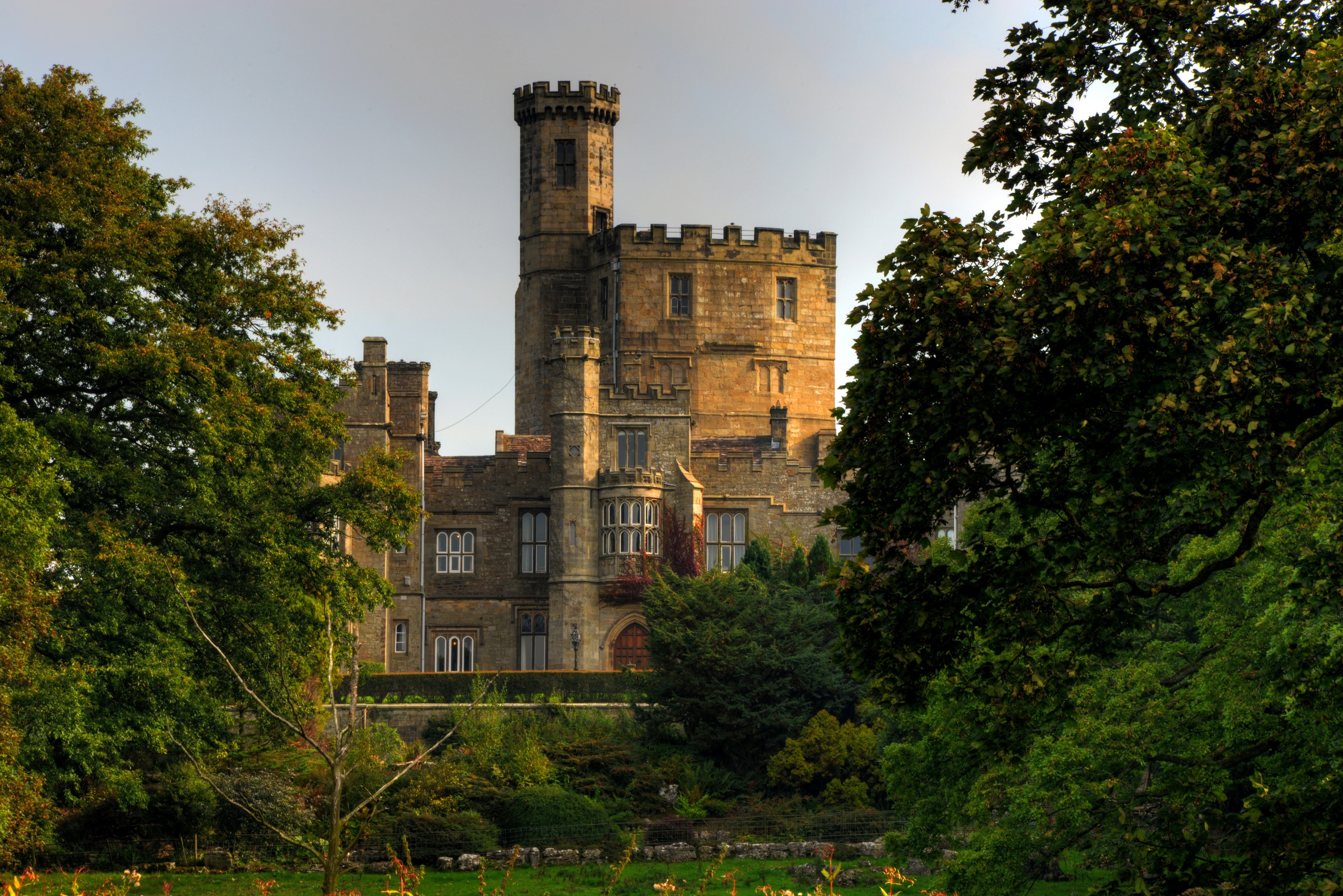 Hornby Castle in Lancashire, England HD Wallpaper