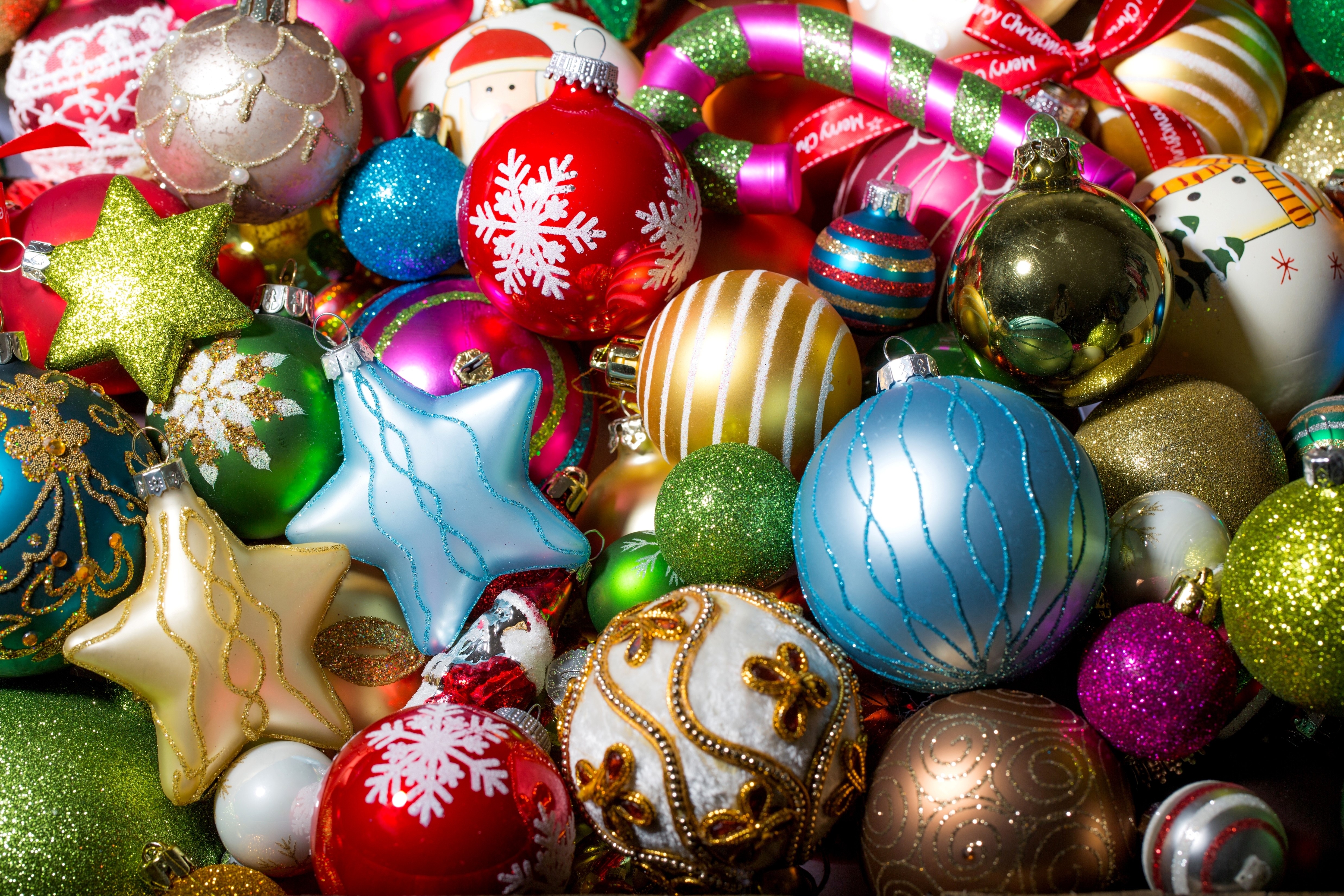 Christmas ornaments with snowflakes and stripes HD Wallpaper
