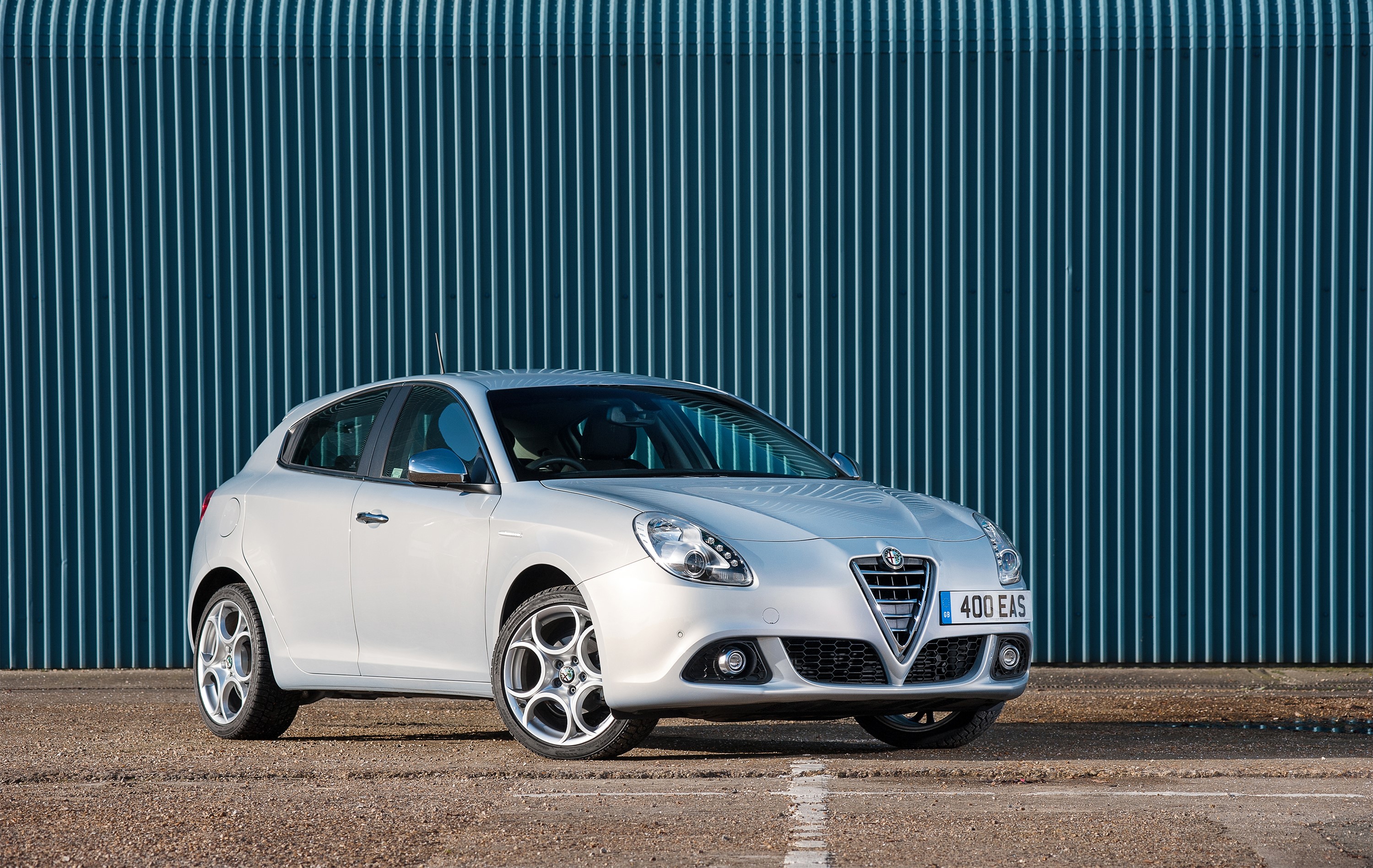 White Alfa Romeo Giulietta Business Edition HD Wallpaper