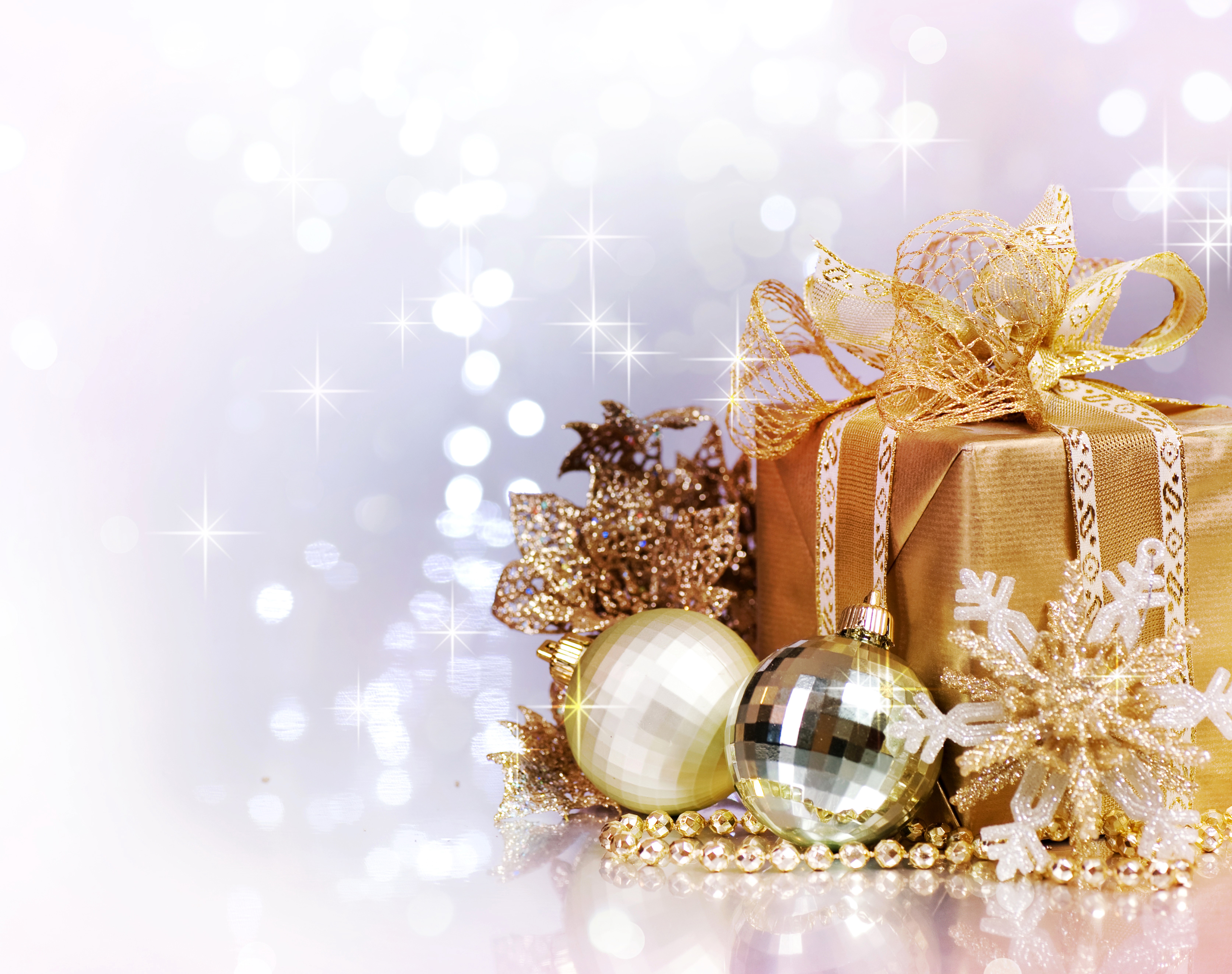 Christmas Gift with Ornaments and Snowflakes HD Wallpaper