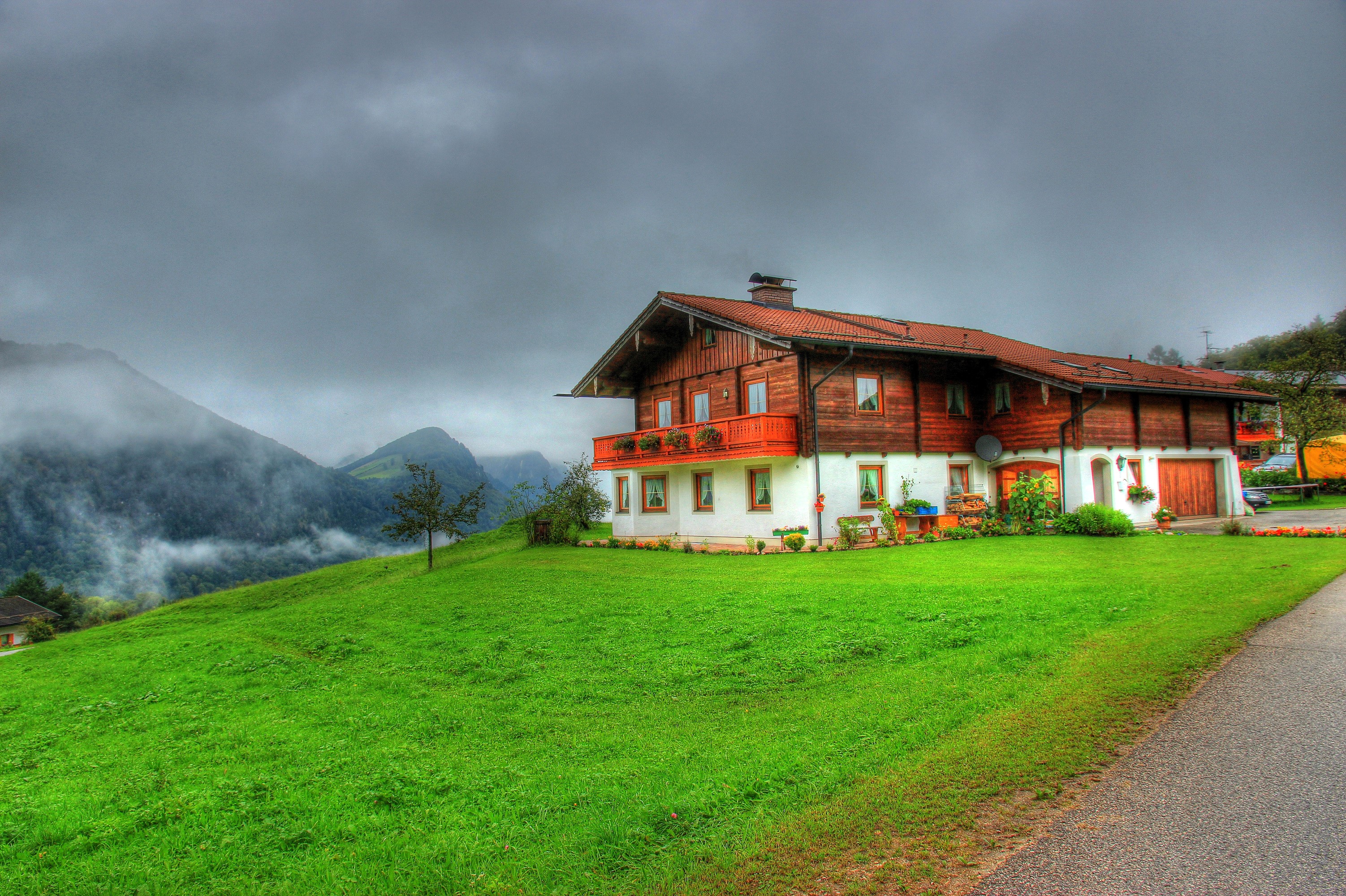 Alpine house in Marktschellenberg, Germany HD Wallpaper