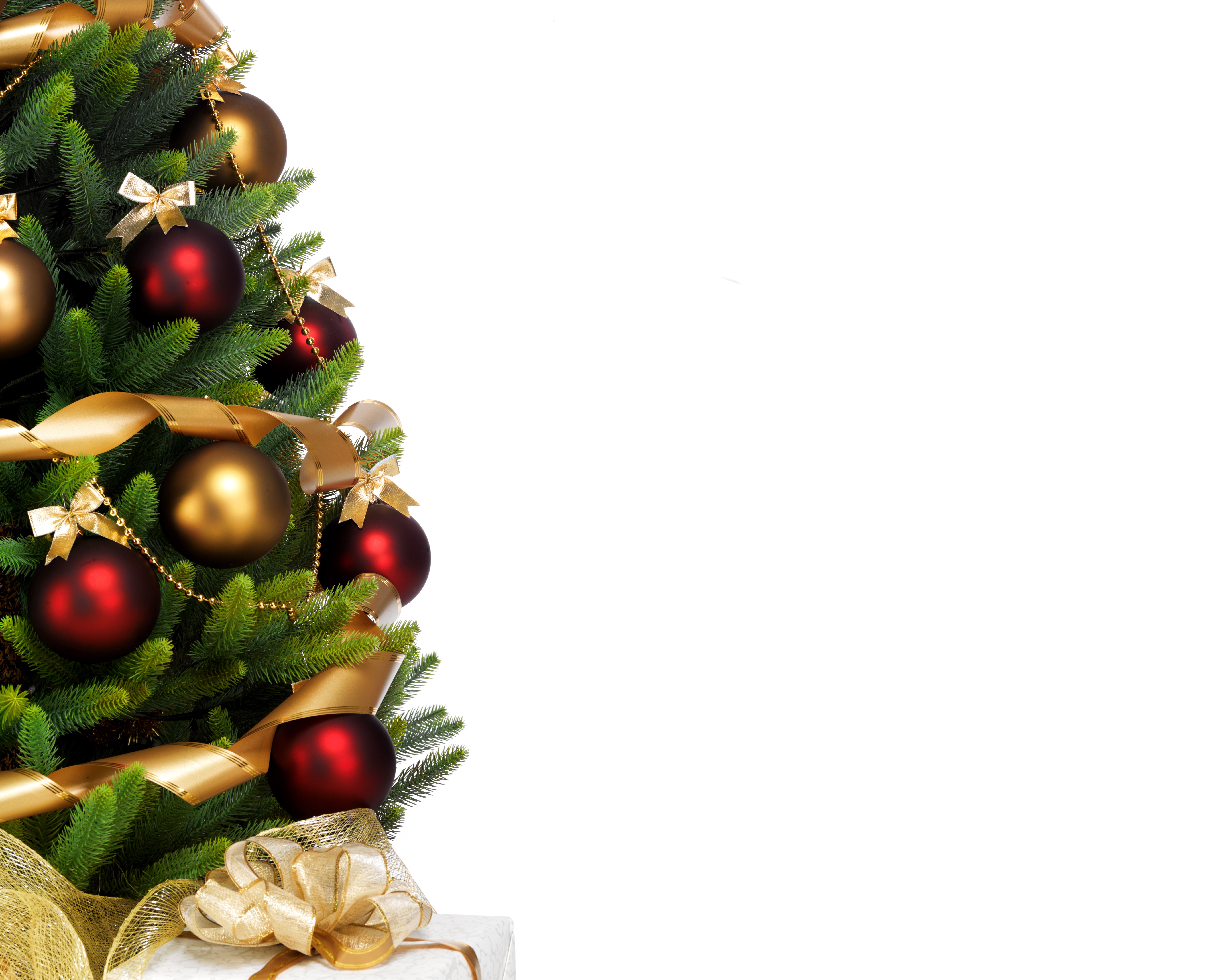 Christmas tree with red and gold ornaments and gifts HD Wallpaper