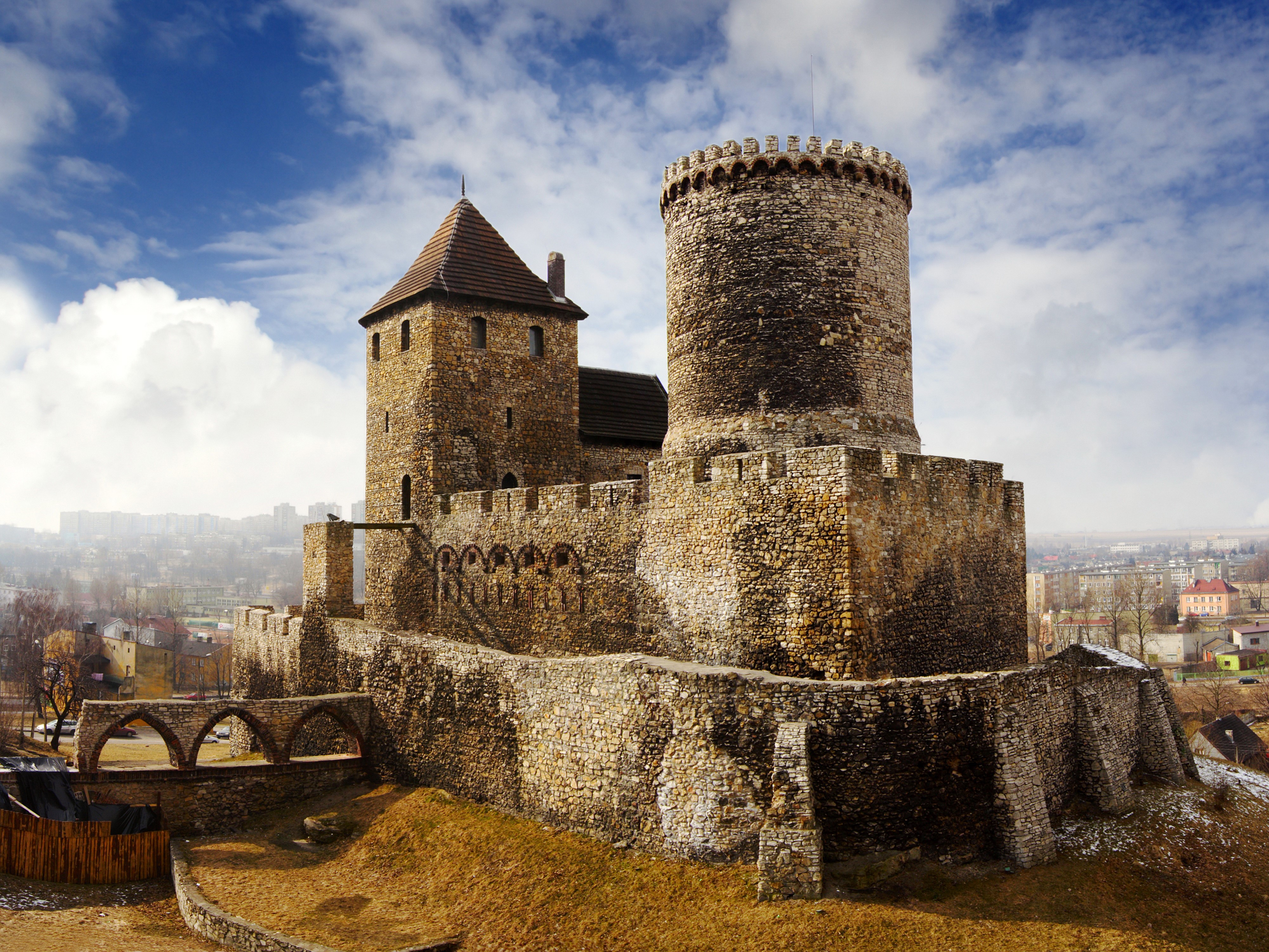 Bedzin Castle, Poland HD Wallpaper