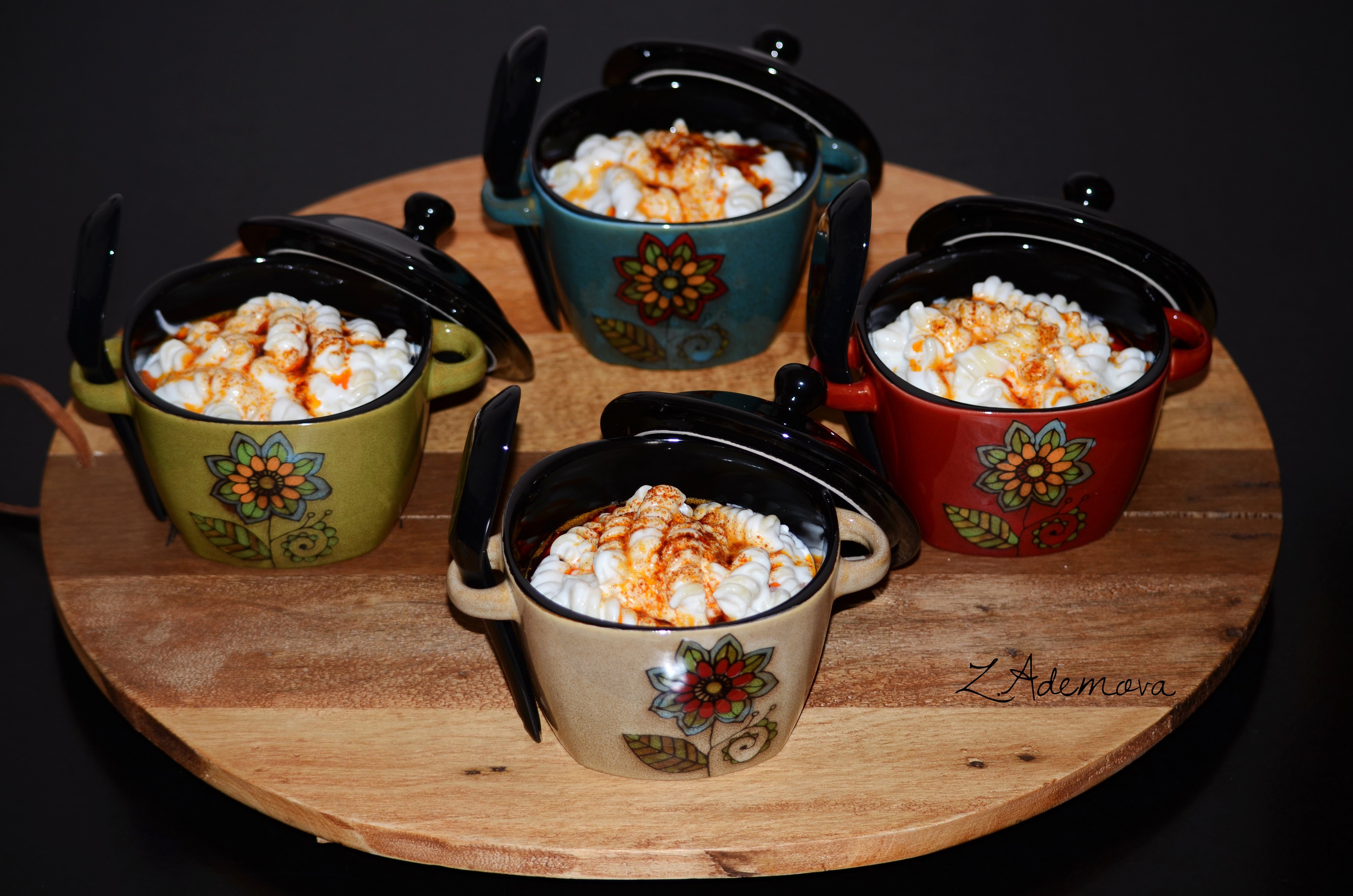 Four decorative bowls of pasta with red sauce HD Wallpaper