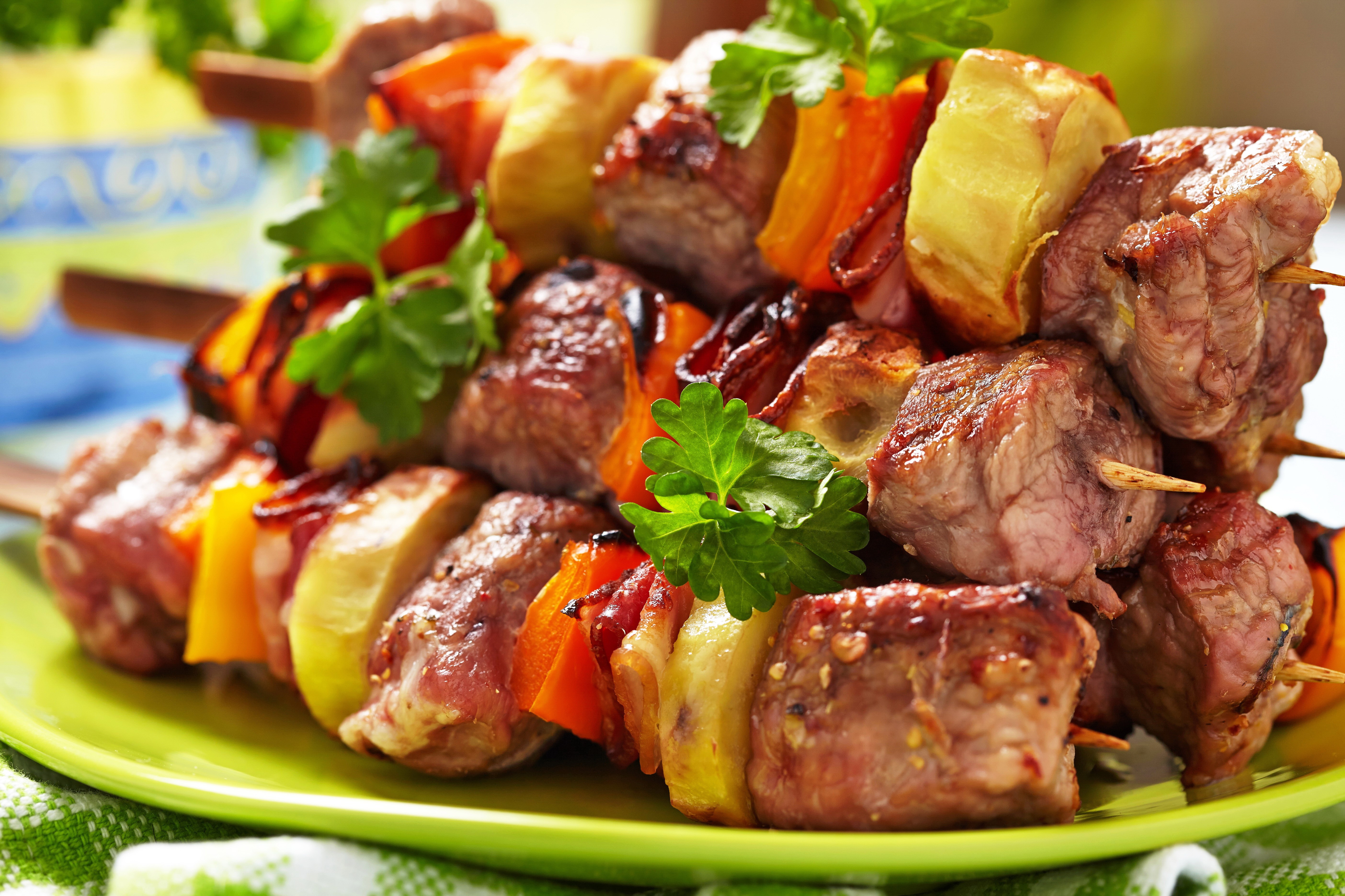 Meat and vegetable shashlik on a plate HD Wallpaper