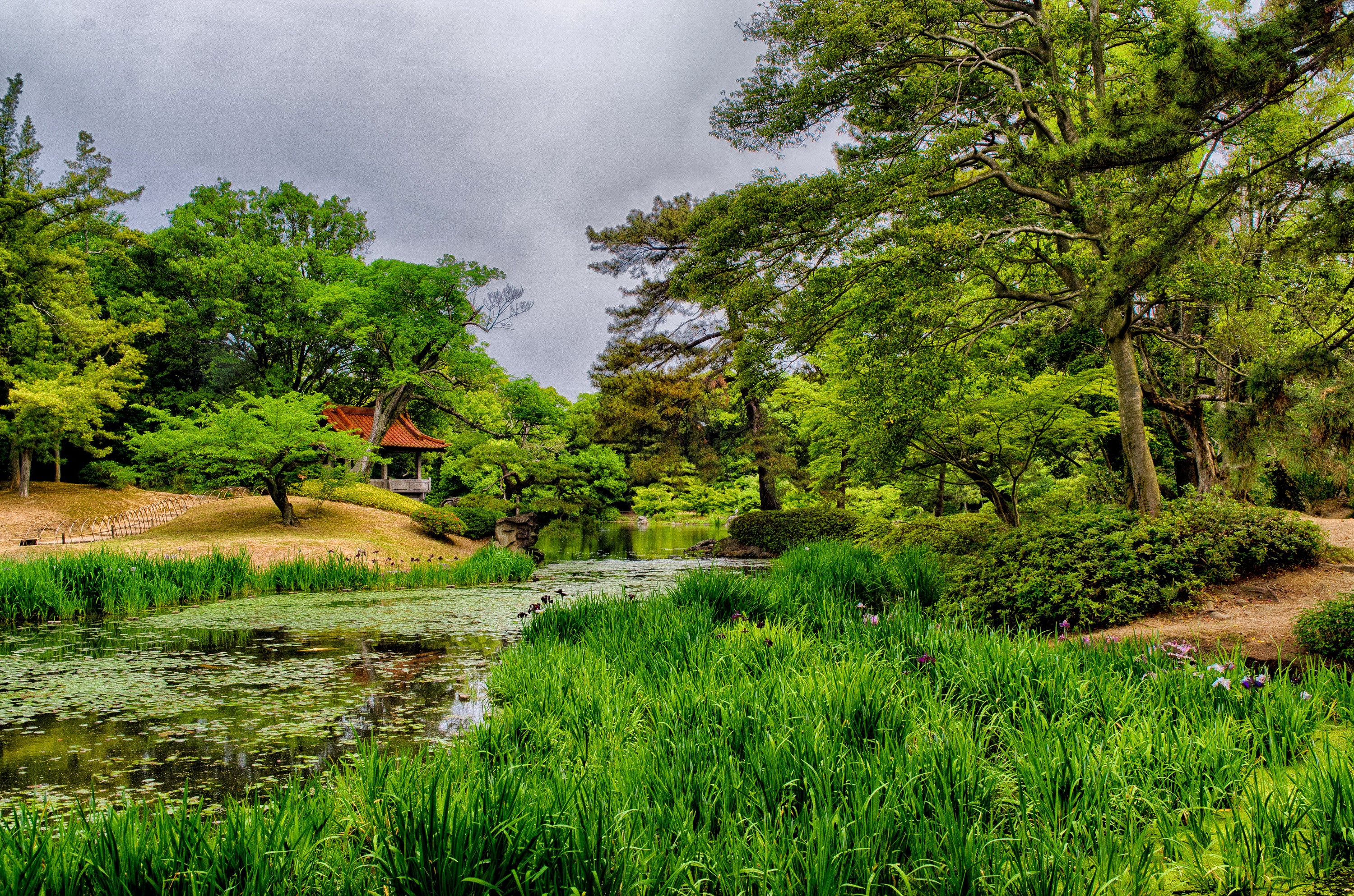 Ritsurin Garden Pond with Gazebo and Trees HD Wallpaper