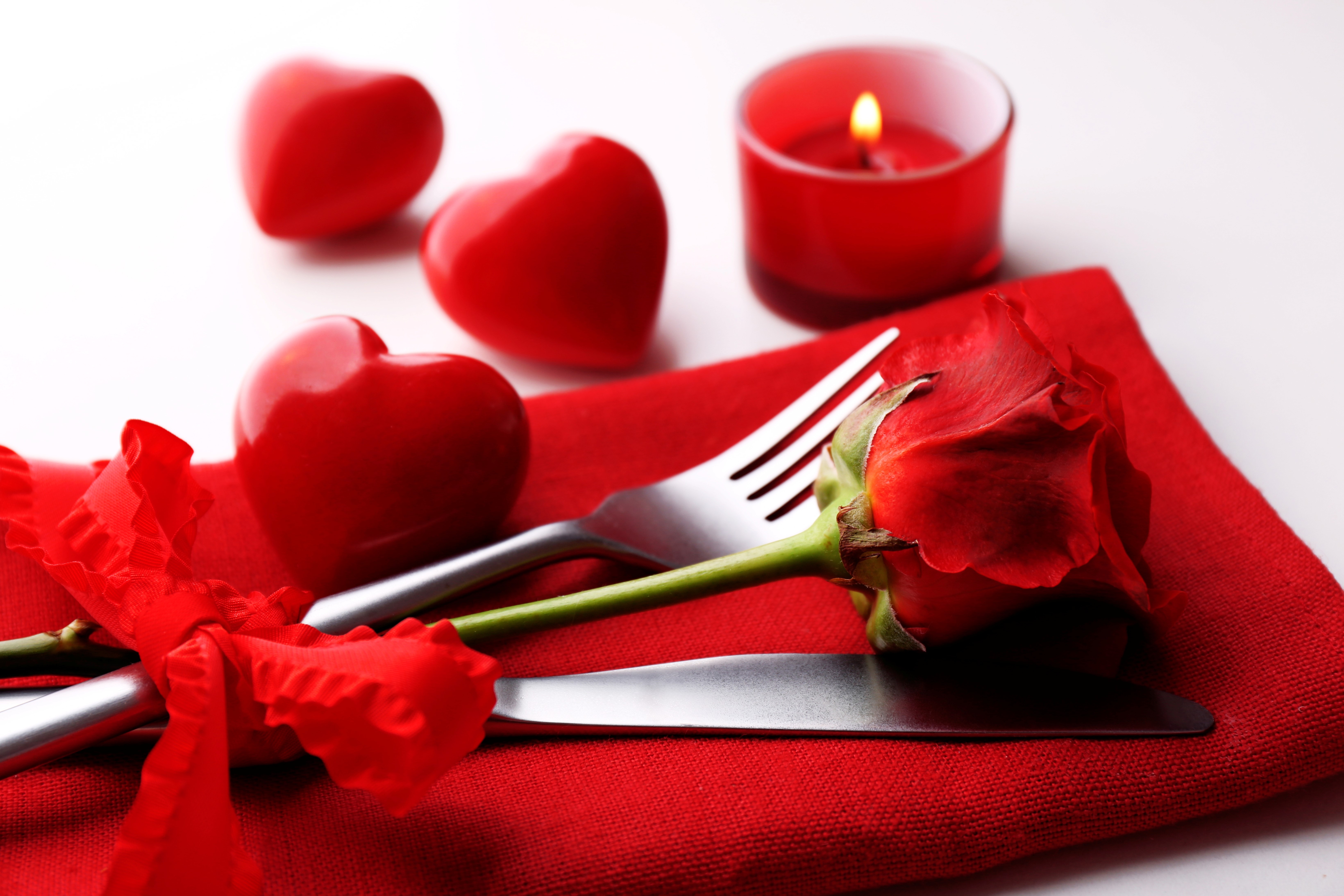 Valentine's Day Table Setting with Rose and Hearts HD Wallpaper