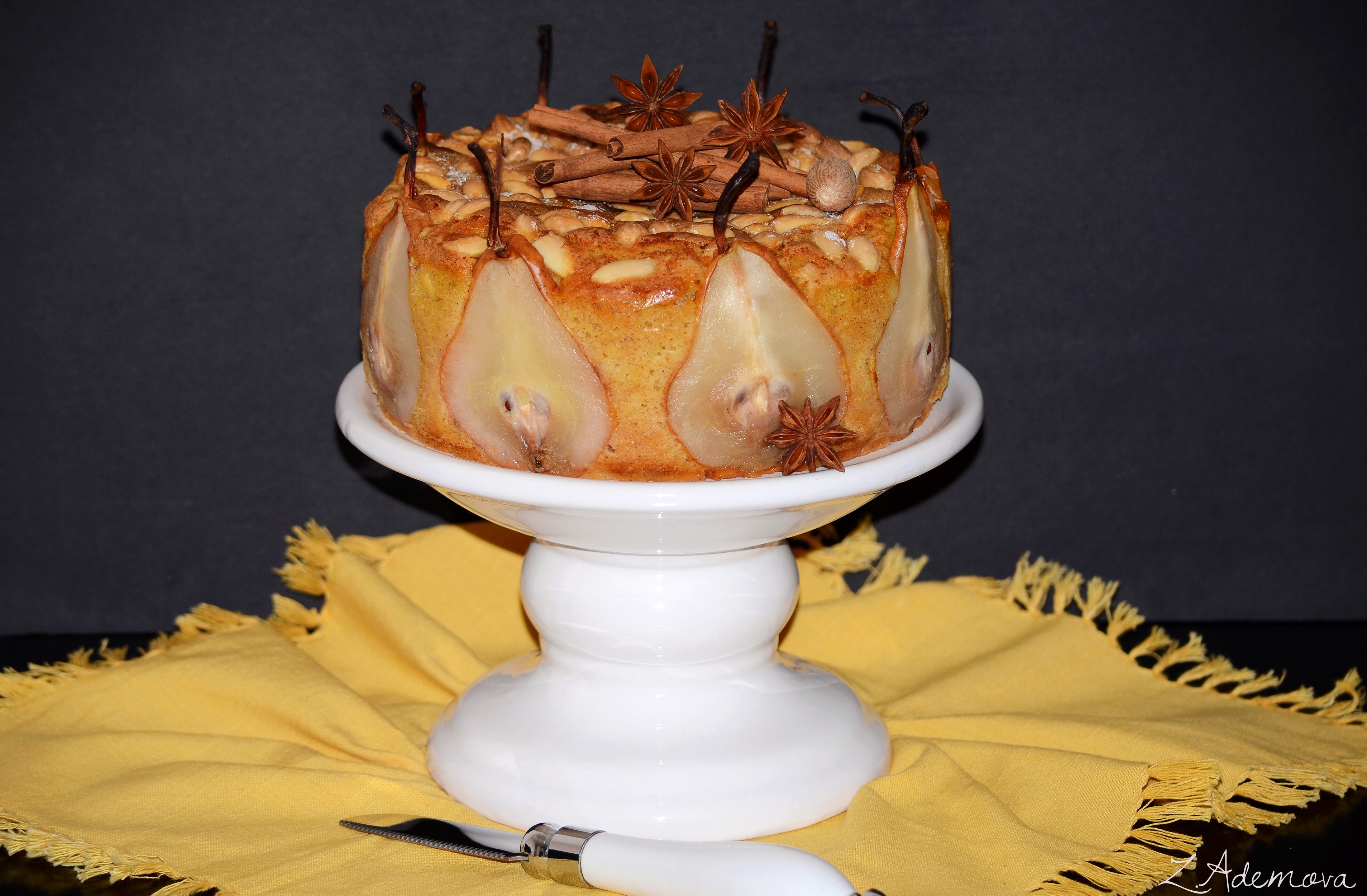 Pear and Cinnamon Cake on a Pedestal HD Wallpaper
