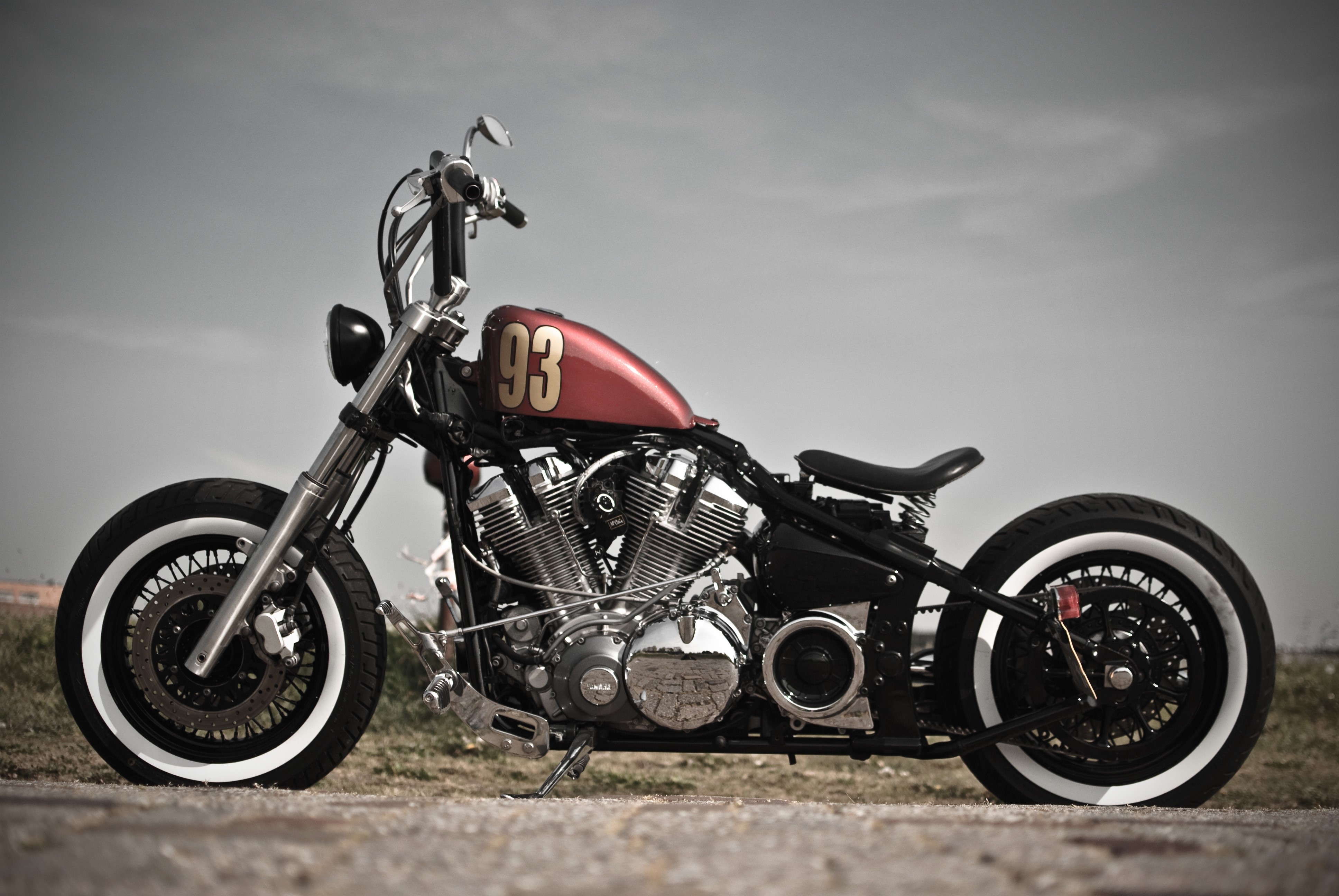 Custom Yamaha XV1600 Road Star motorcycle HD Wallpaper