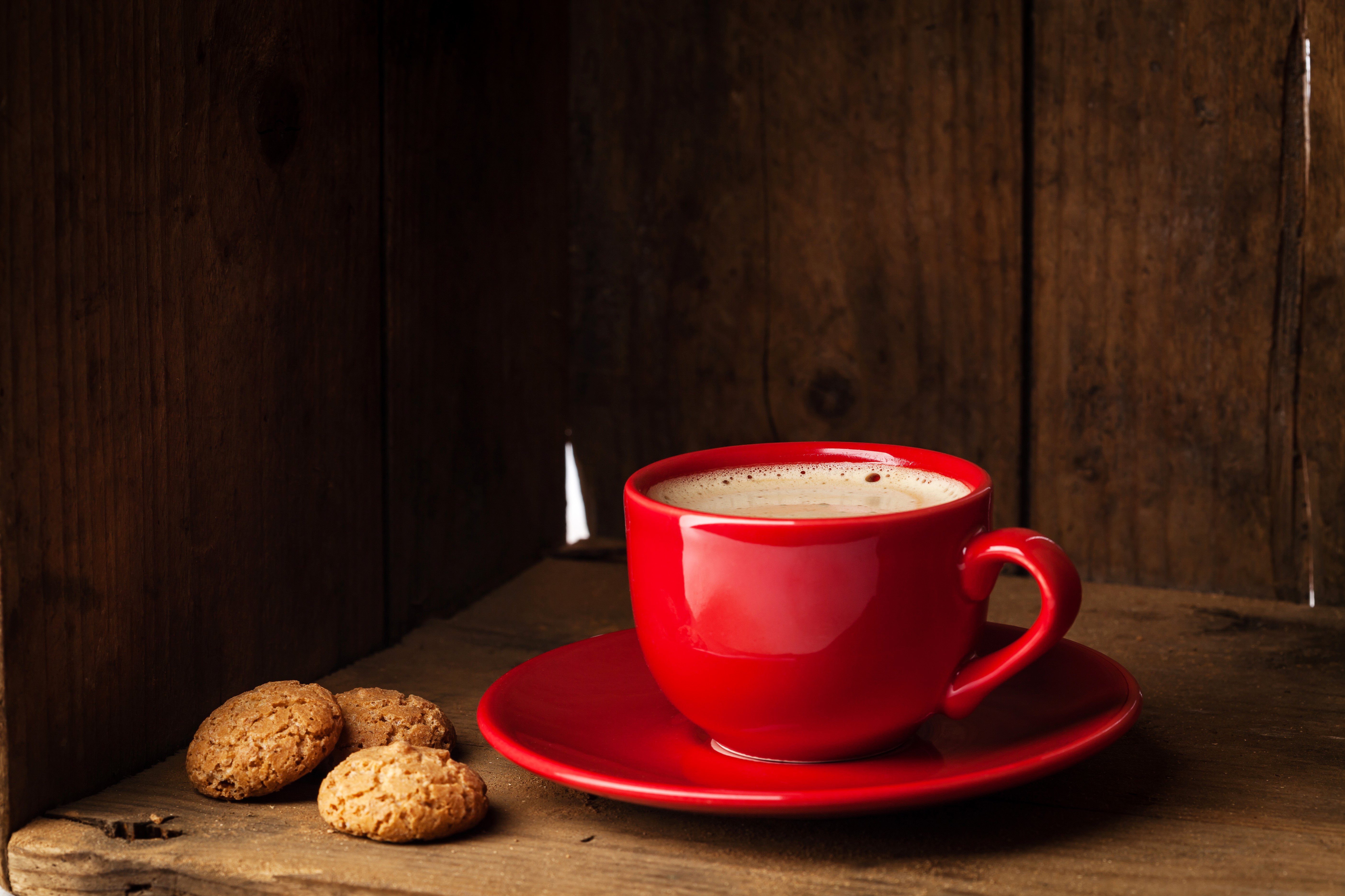 Red coffee cup with cookies HD Wallpaper