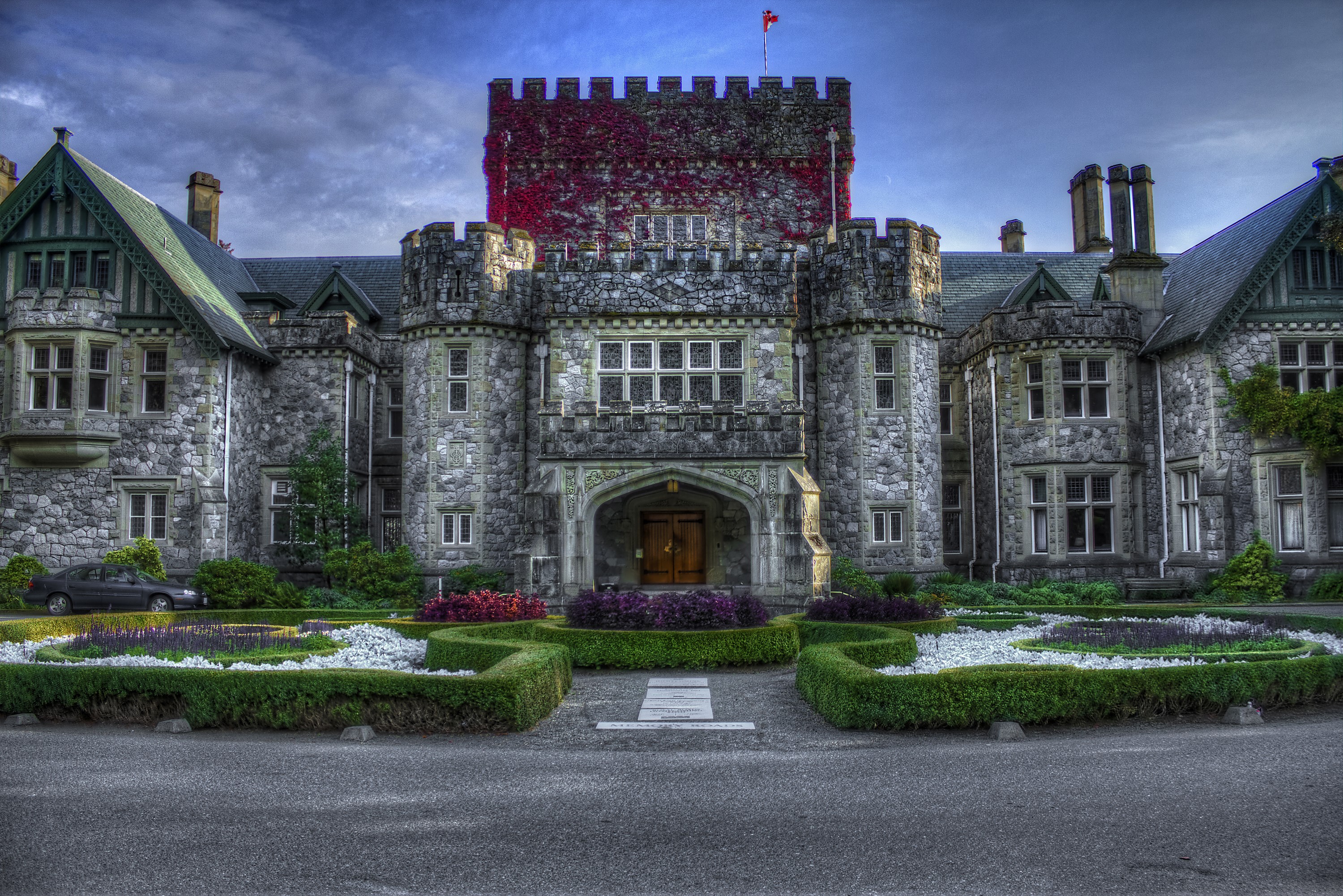 Hatley Castle in Canada with HDR effect HD Wallpaper