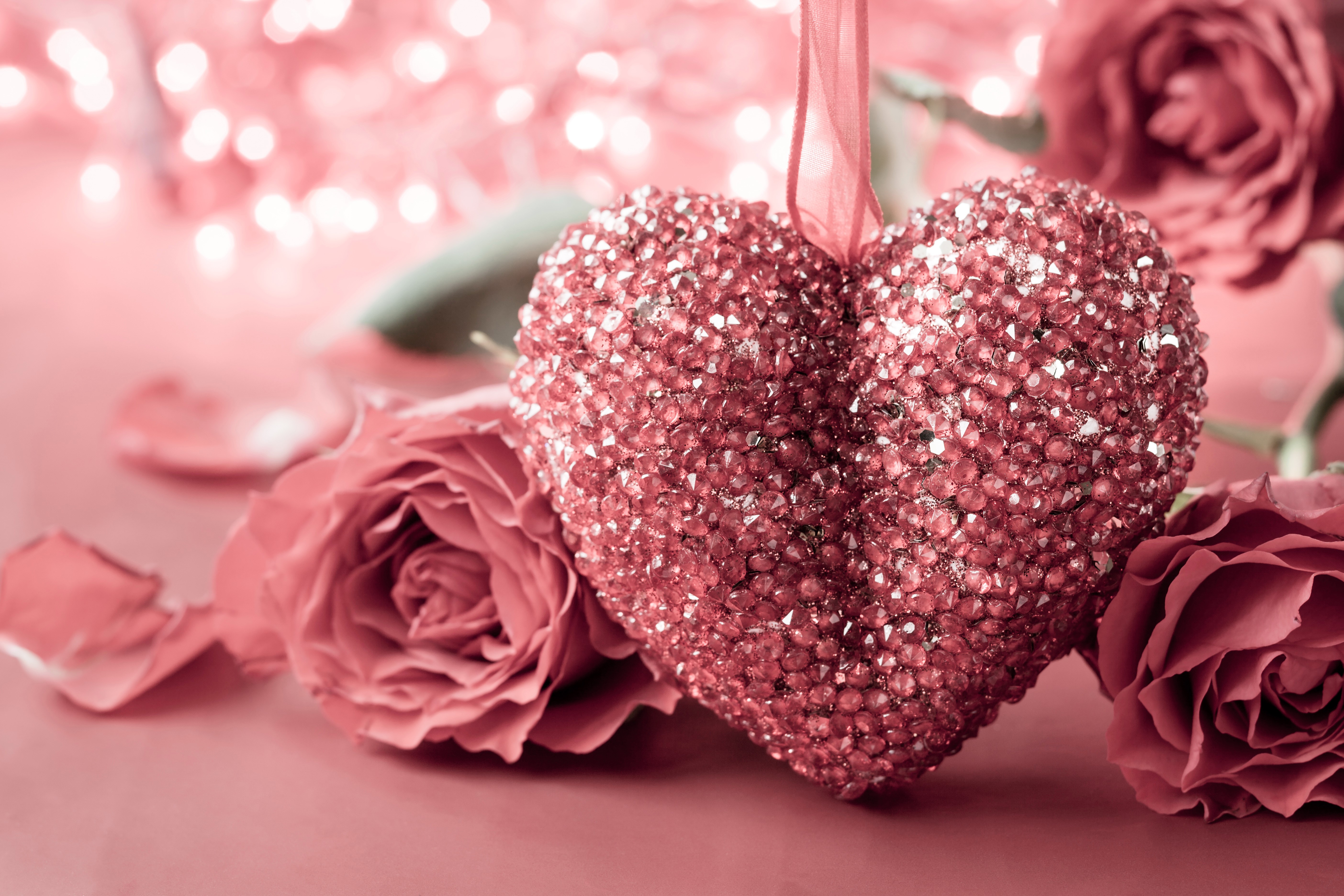 Valentine's Day Heart and Roses HD Wallpaper
