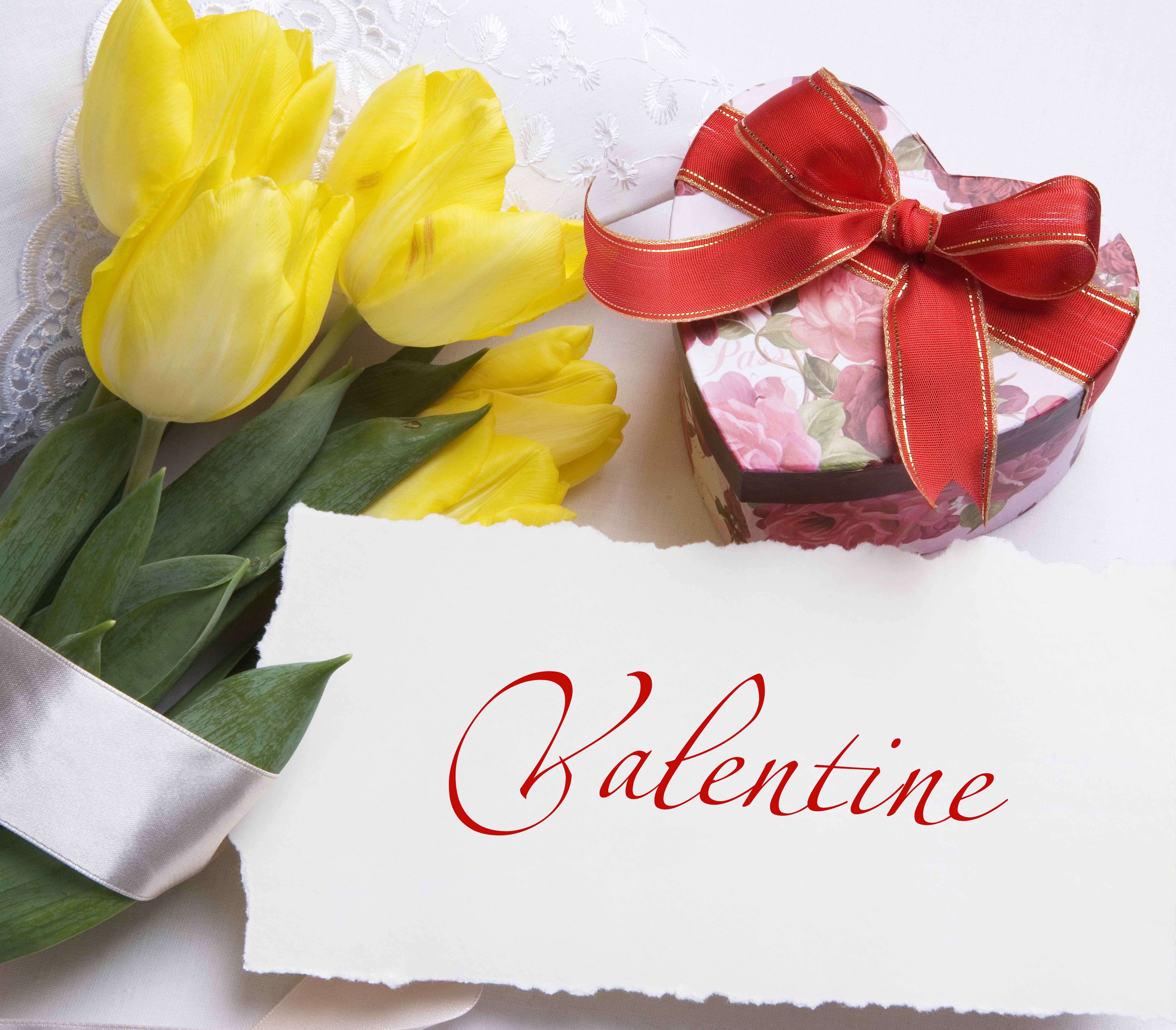 Valentine's Day Yellow Tulips and Heart Gift Box HD Wallpaper