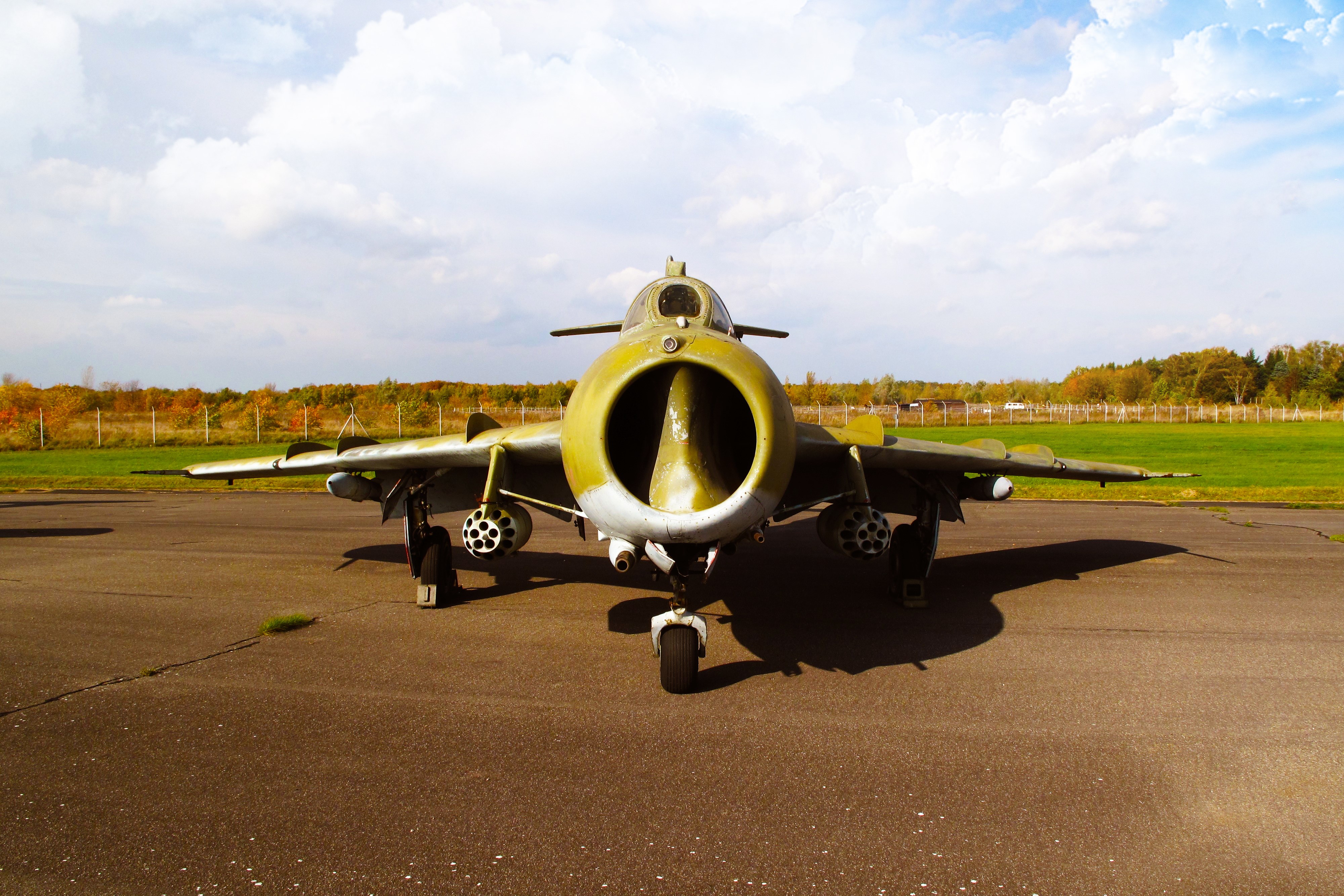 4K Mig-17 Fresco Fighter Airplane HD Wallpaper