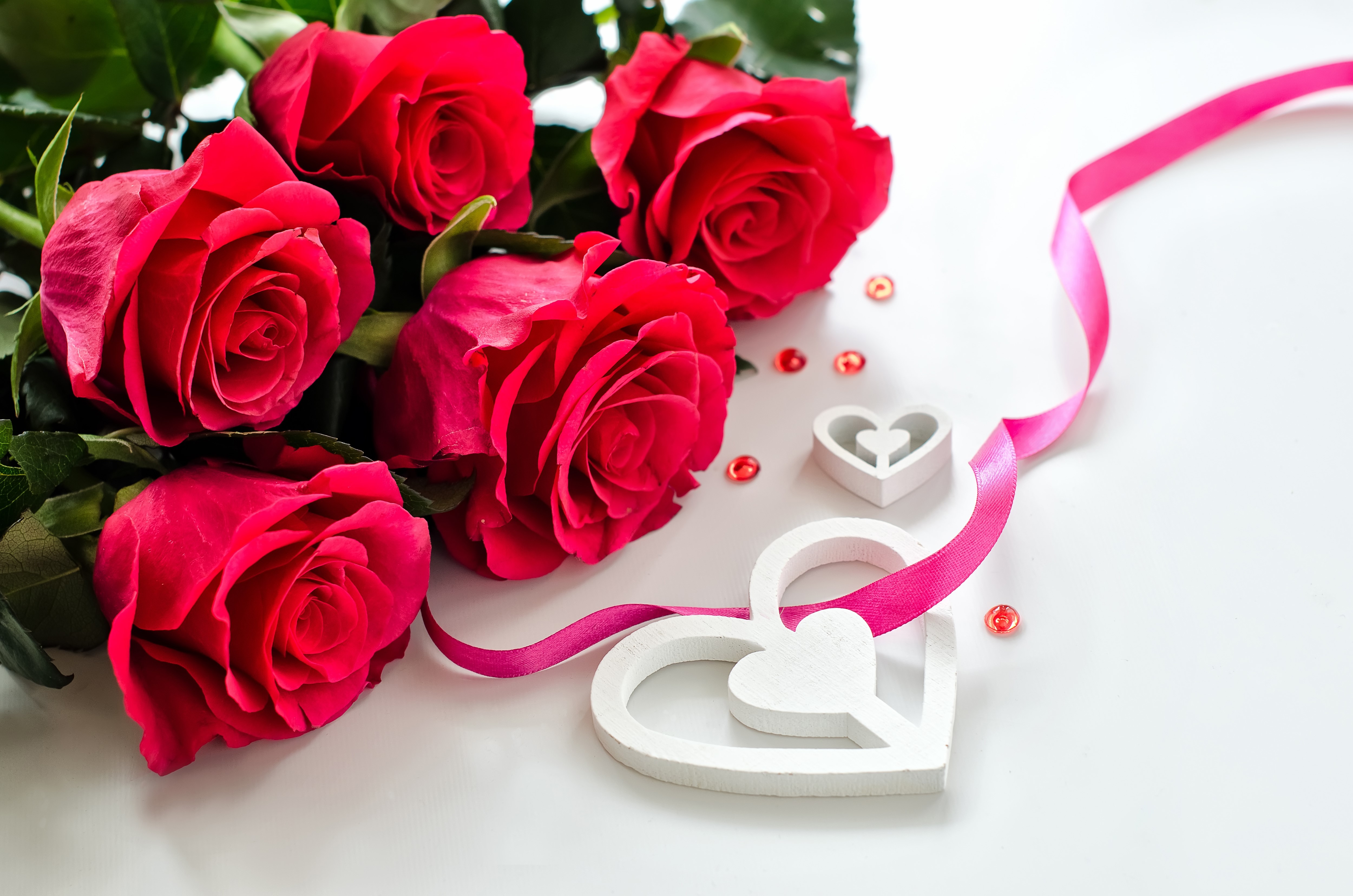 Red Roses with Hearts and Ribbon HD Wallpaper
