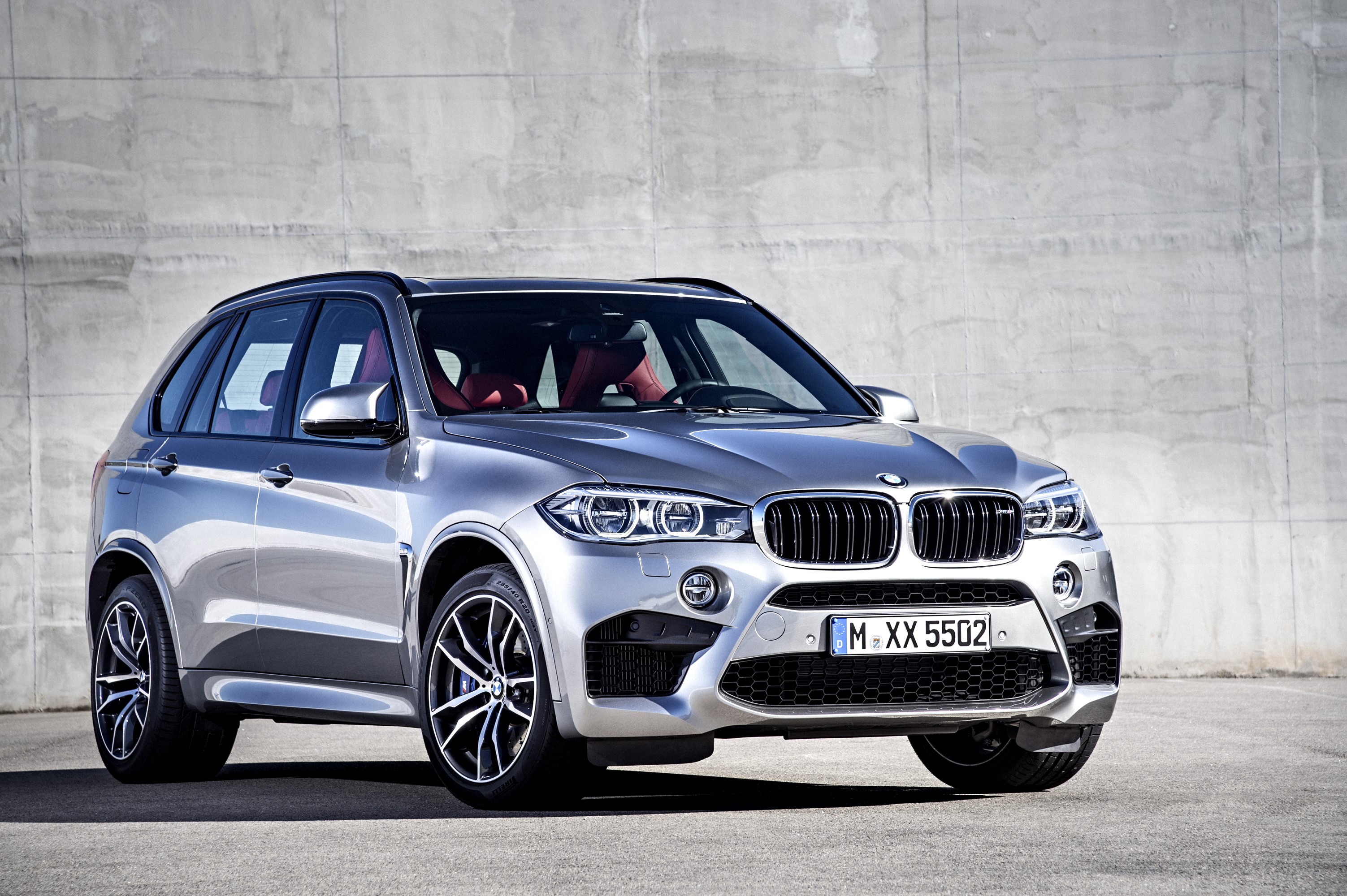 2015 BMW X5 M in Grey Metallic HD Wallpaper