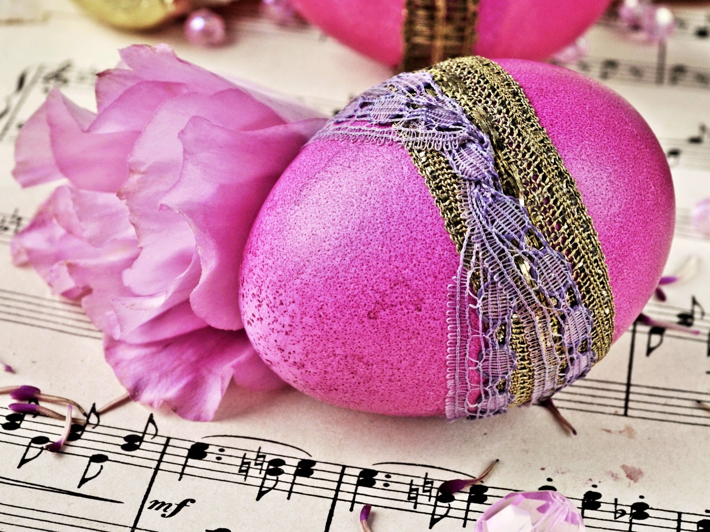 Pink Easter Egg with Flower on Sheet Music HD Wallpaper