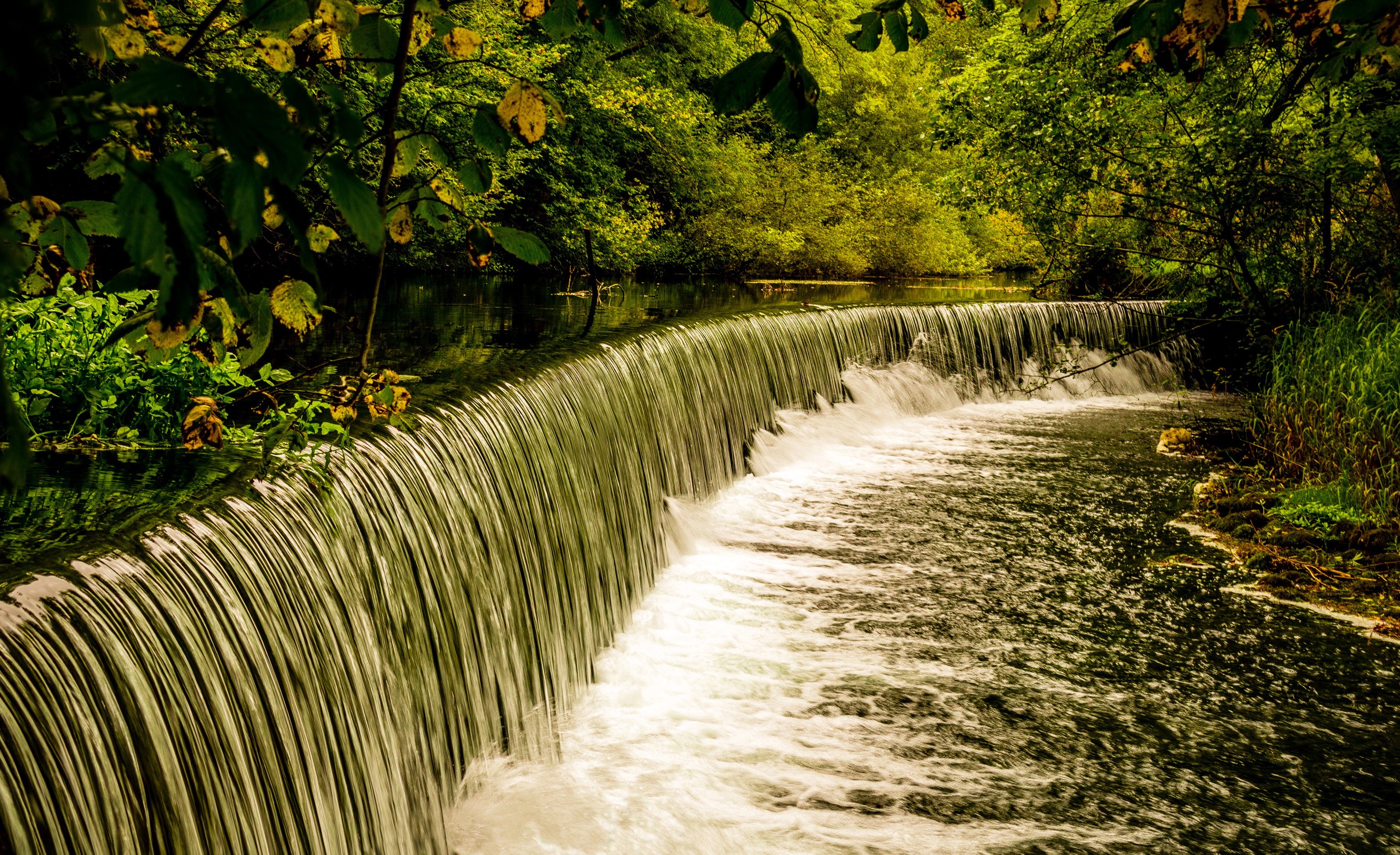 Waterfall in Derbyshire, United Kingdom HD Wallpaper