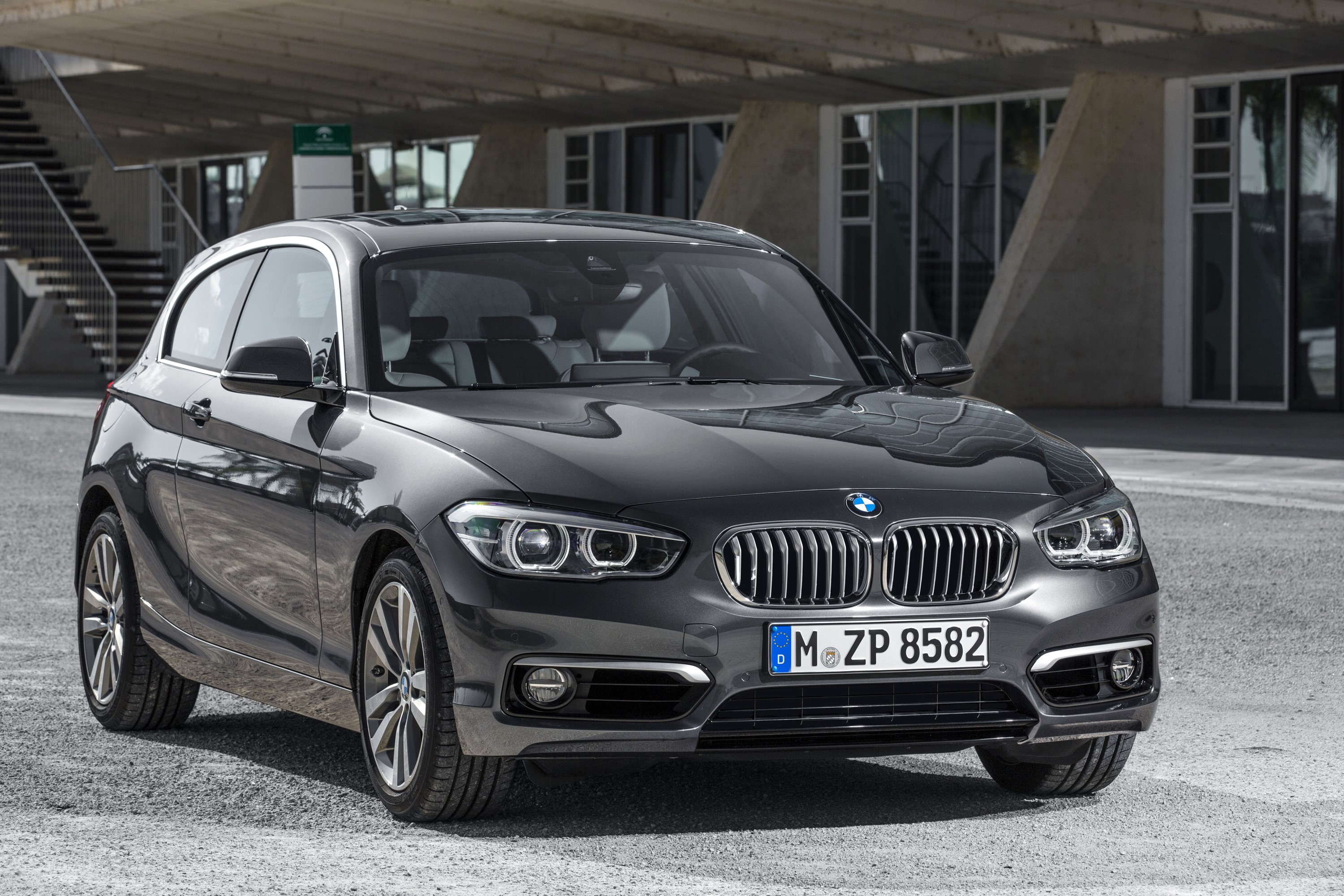 2015 BMW 120d Urban Line HD Wallpaper