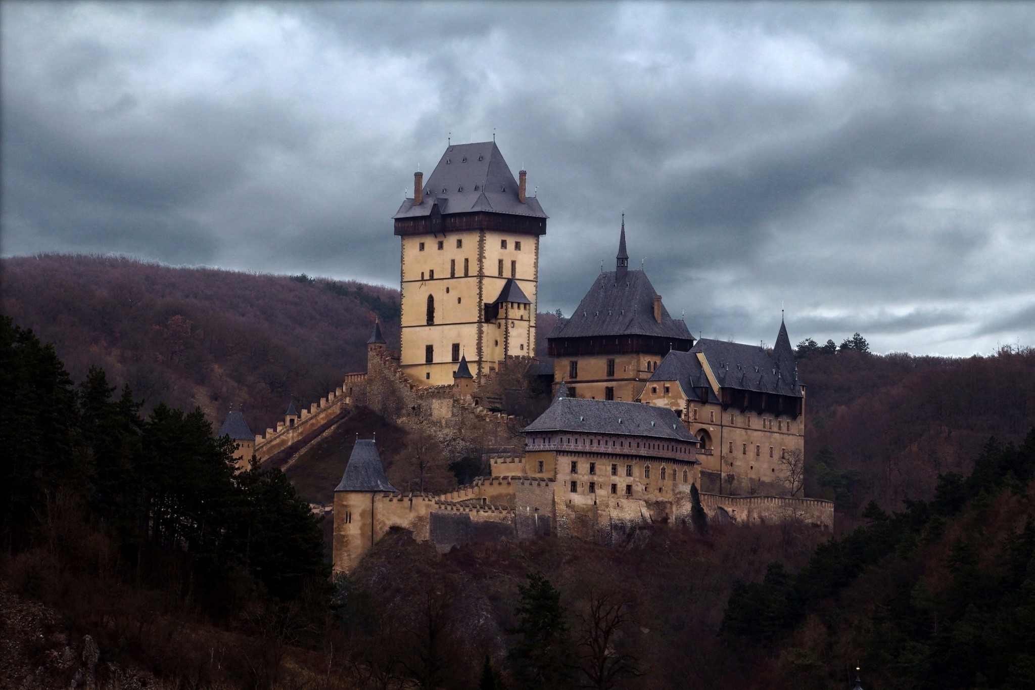 Karlstejn Castle, Czech Republic HD Wallpaper