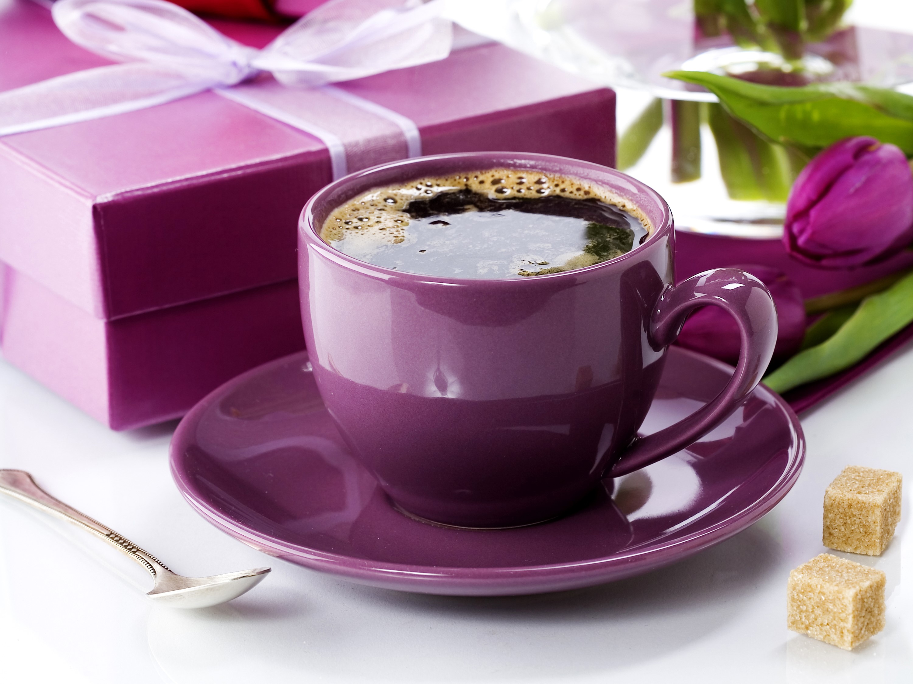Purple gift box with coffee cup and tulips HD Wallpaper