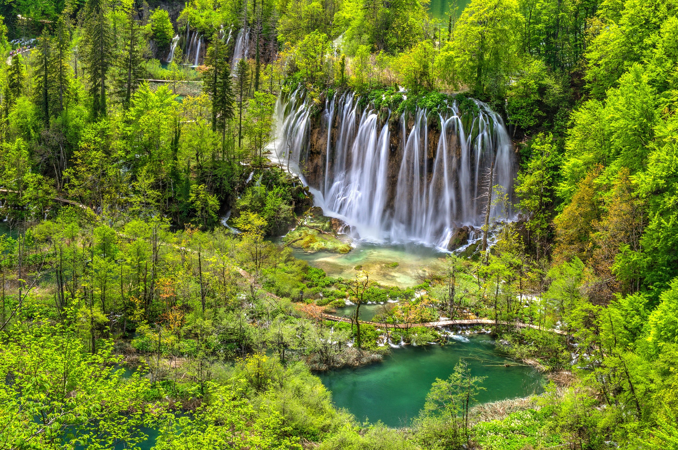 Plitvice Lakes National Park waterfalls in Croatia HD Wallpaper