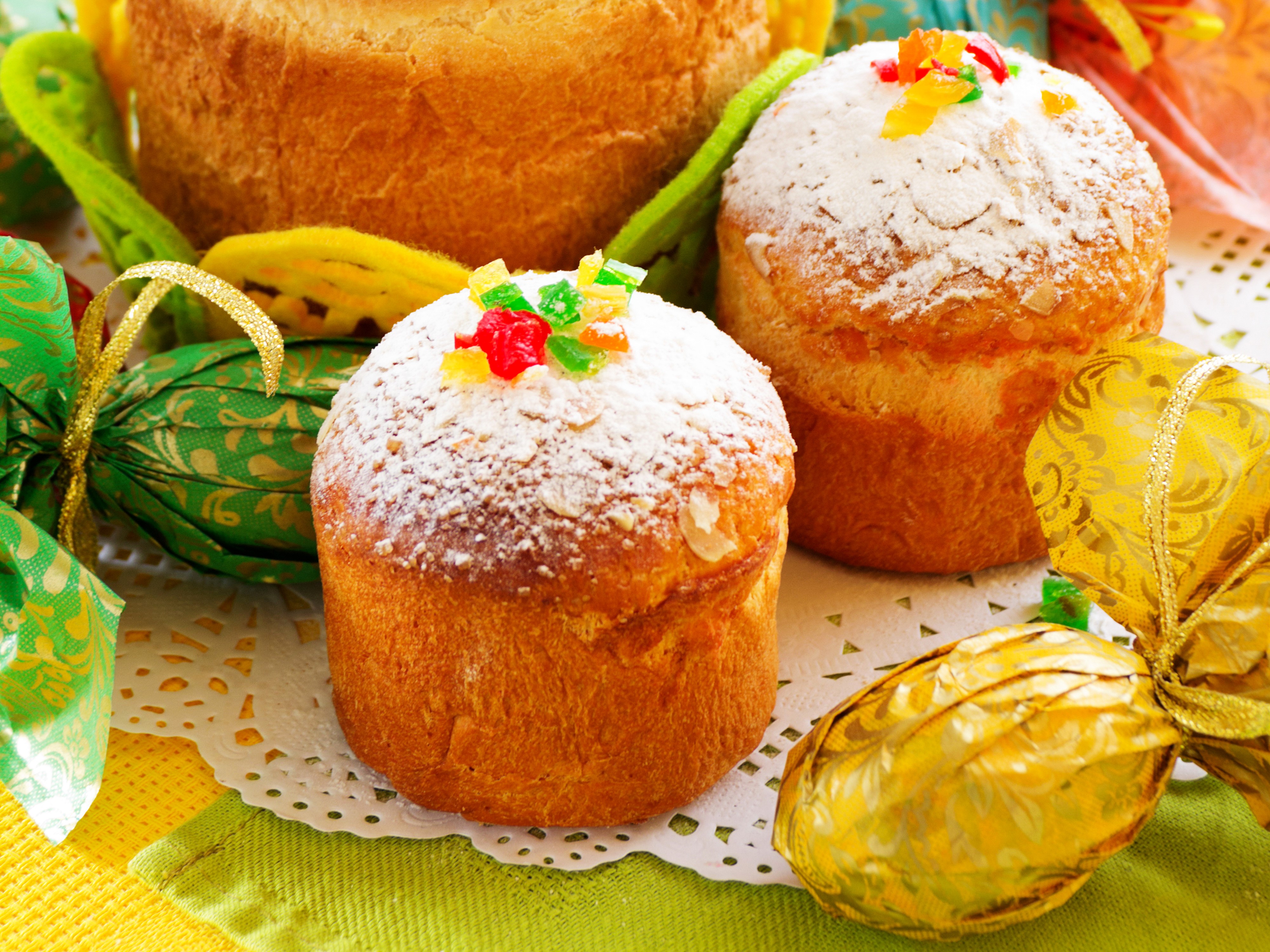 Easter Kulich Pastries and Eggs HD Wallpaper