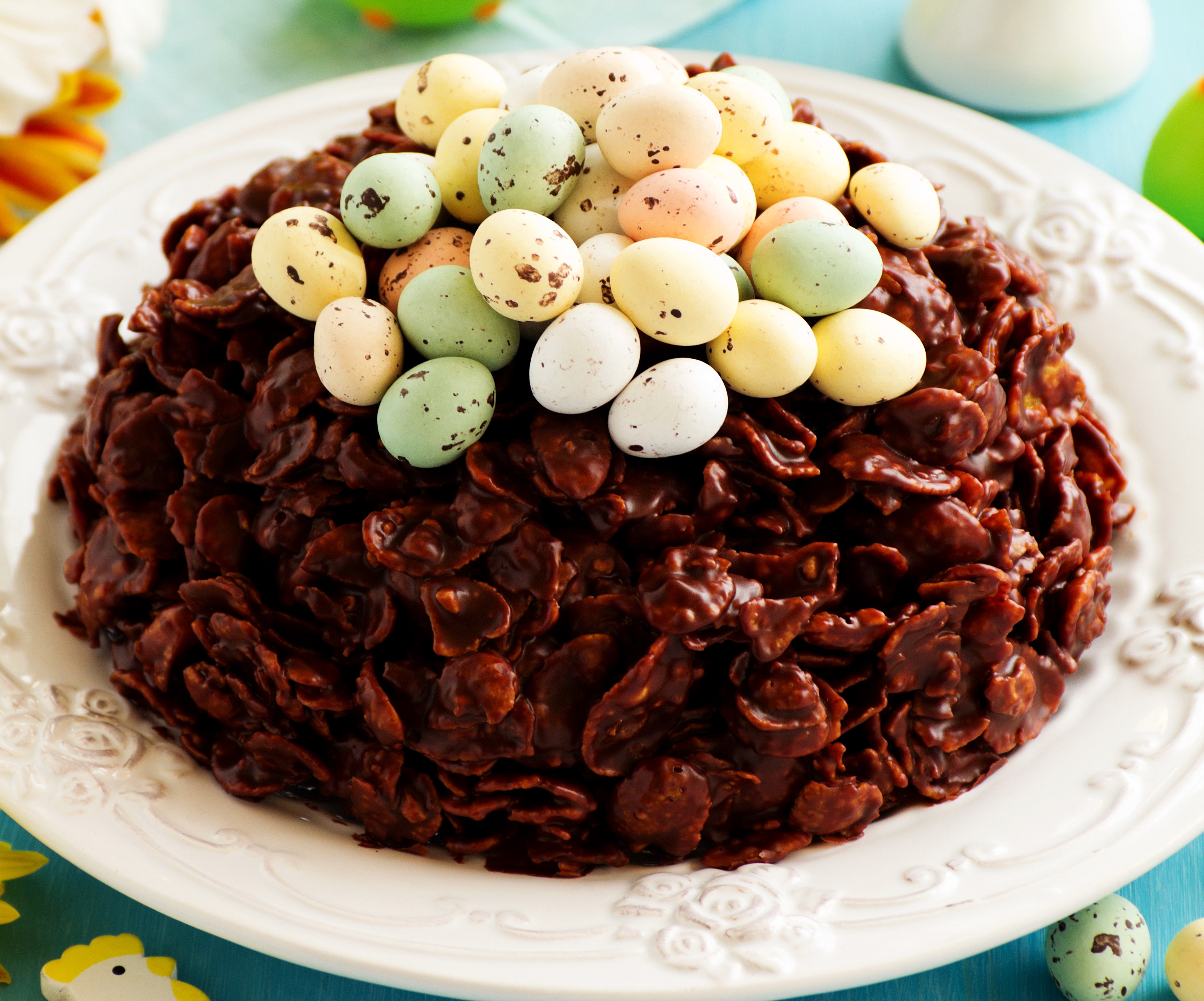 Chocolate Cornflake Cake with Easter Eggs HD Wallpaper