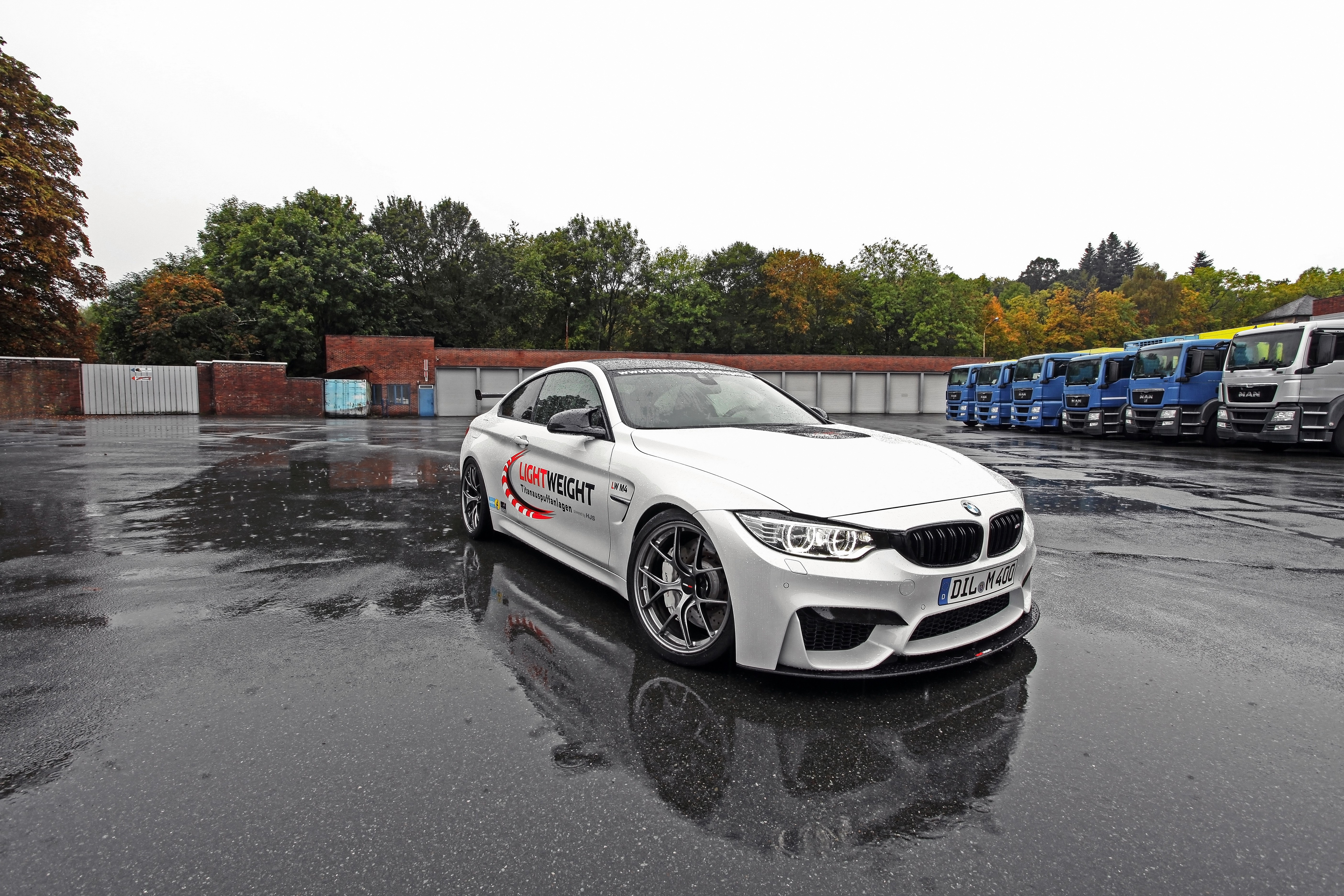 White BMW M4 F32 Lightweight Tuning HD Wallpaper