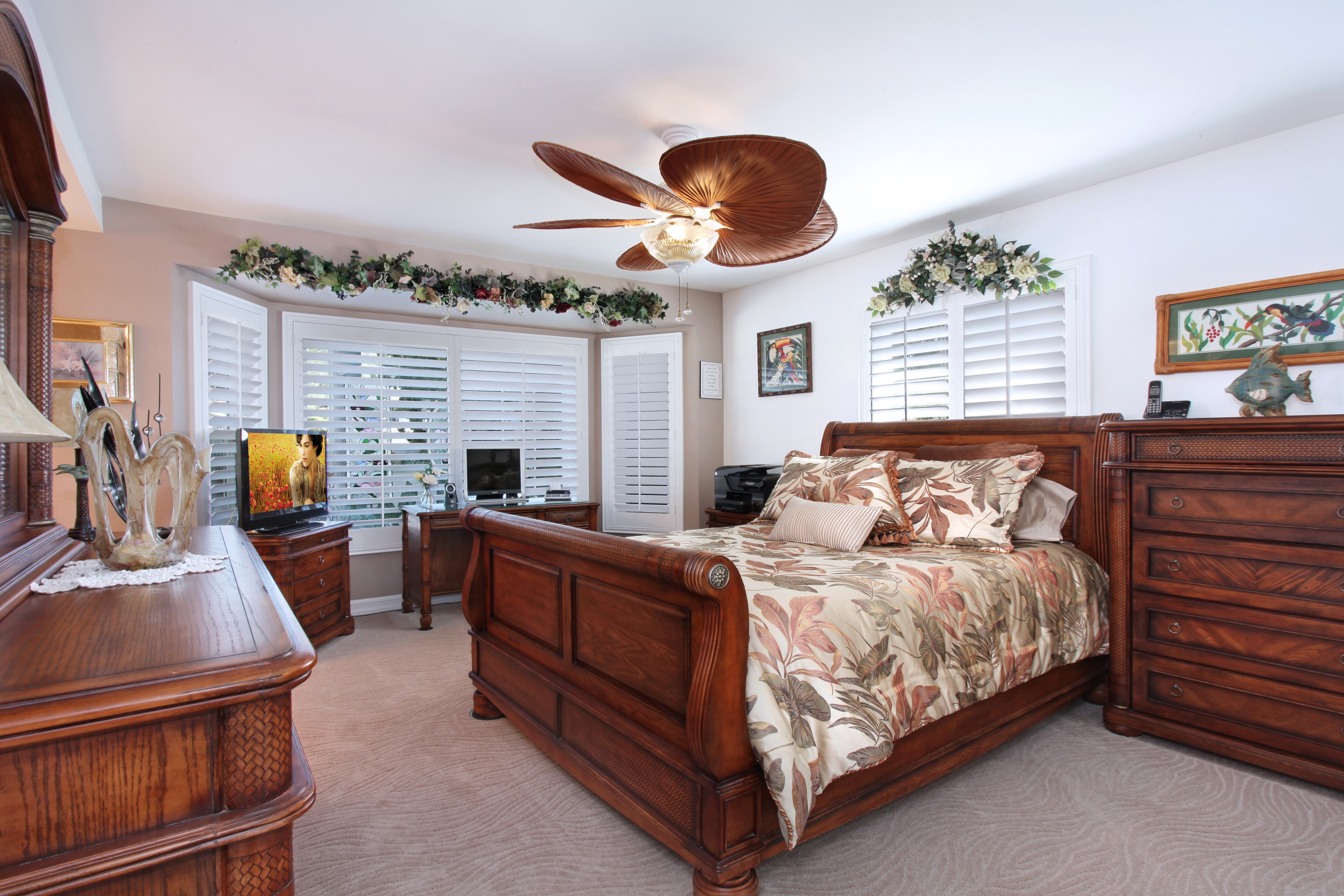 Bedroom Interior Design with Wooden Furniture HD Wallpaper