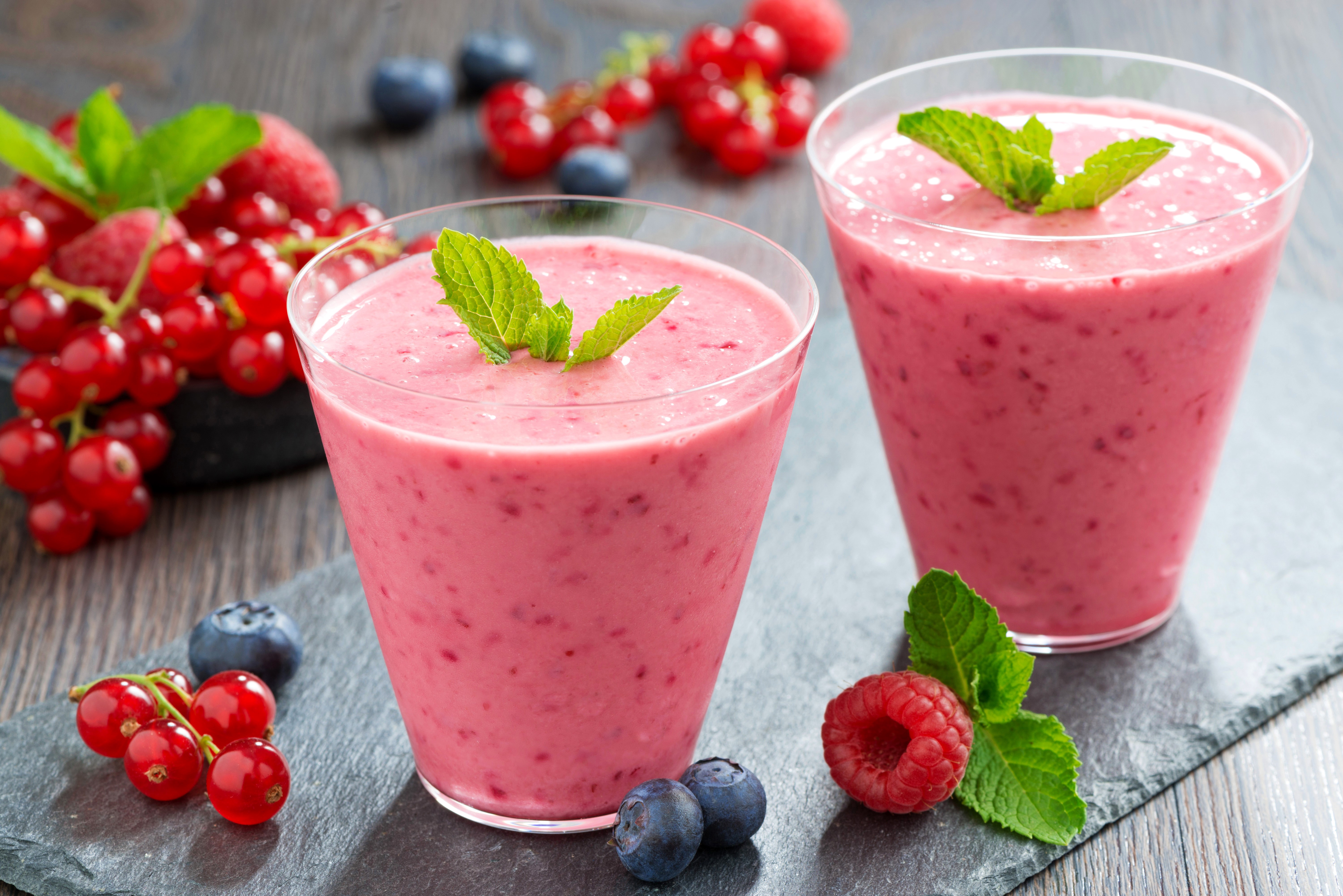 Two Berry Smoothies with Mint and Berries HD Wallpaper