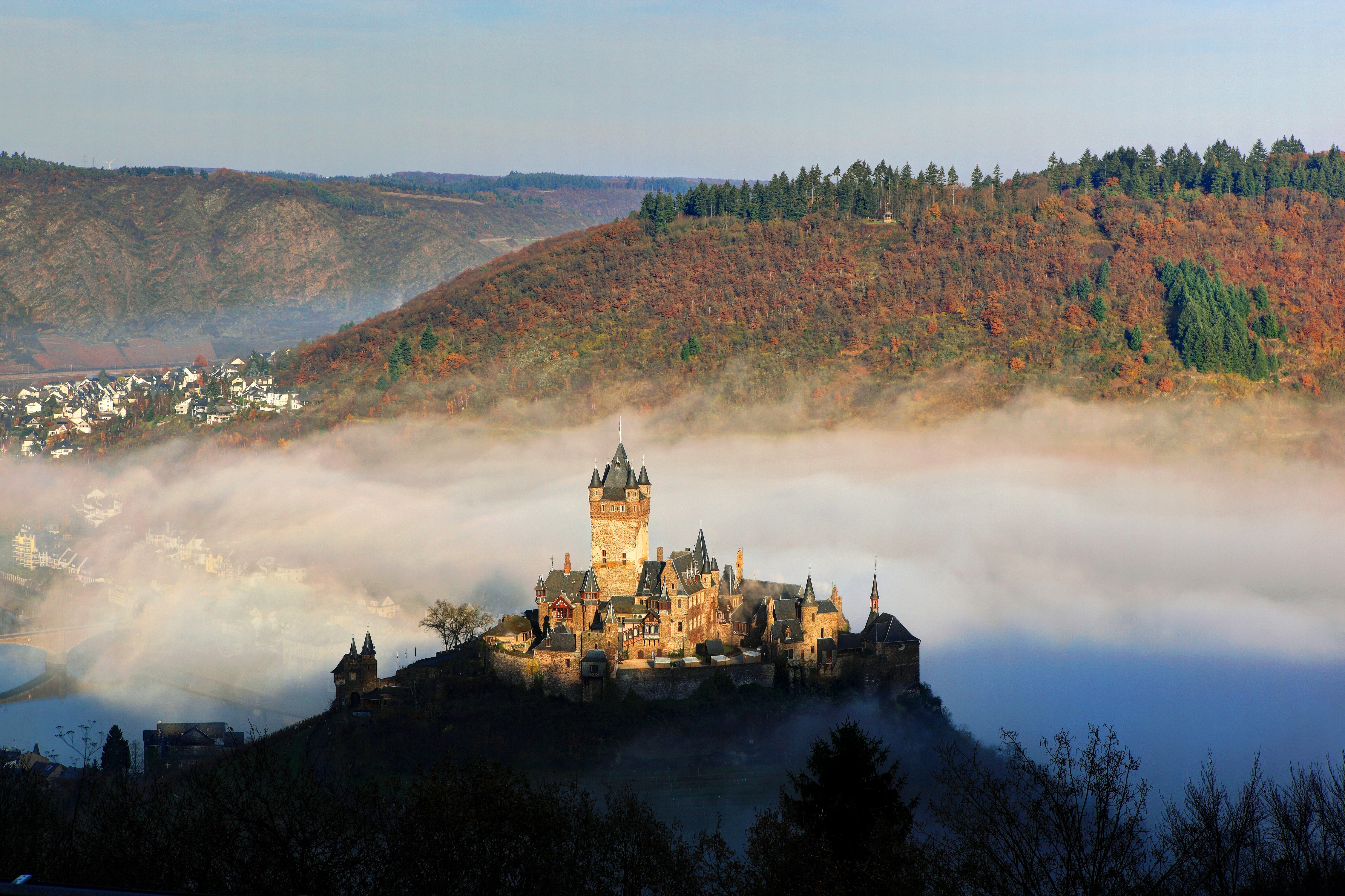 Reichsburg Cochem Castle in Fog, Germany HD Wallpaper