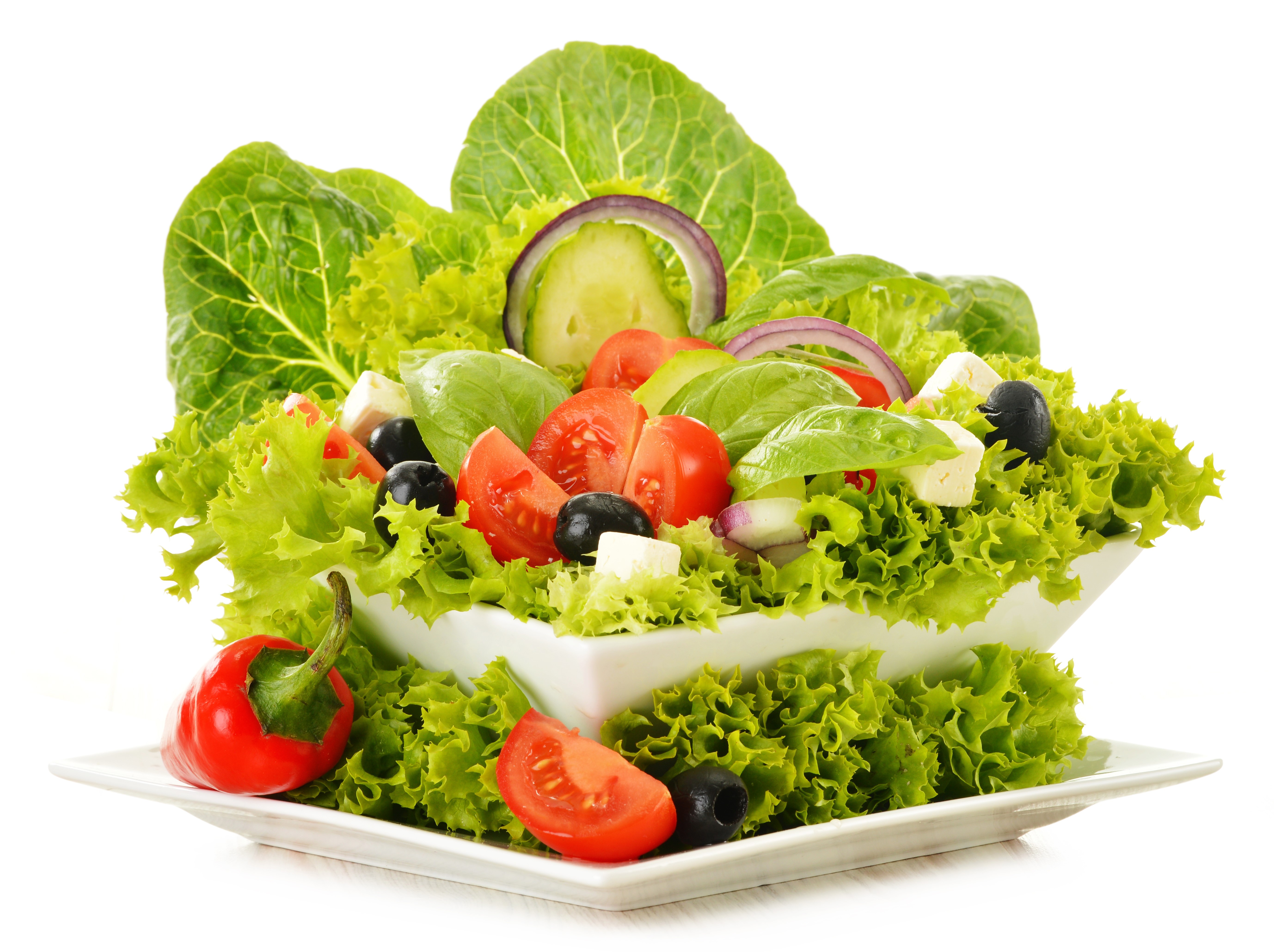 Salad with tomatoes, olives, feta, and lettuce HD Wallpaper