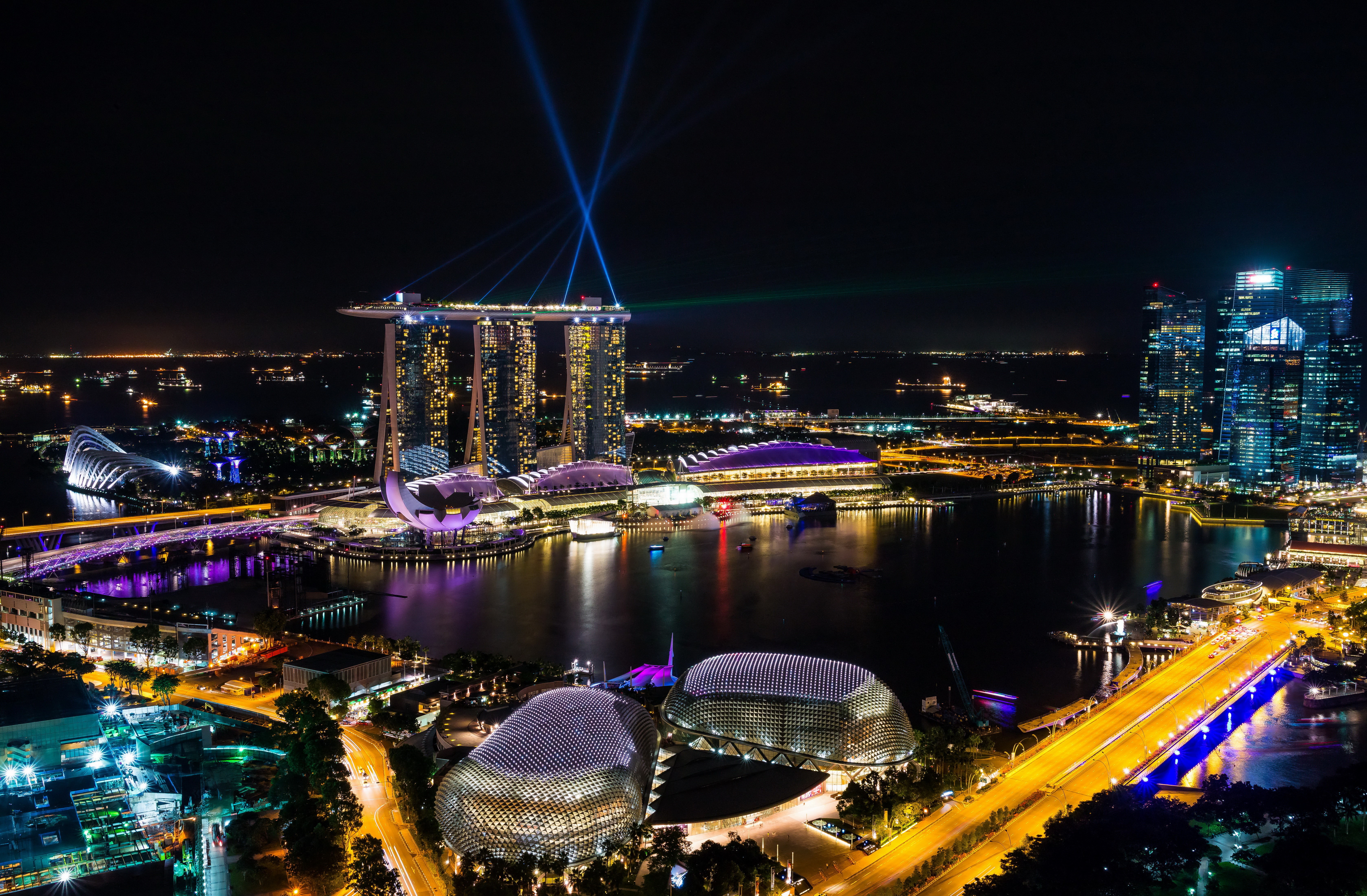 Singapore megapolis at night with Marina Bay Sands HD Wallpaper