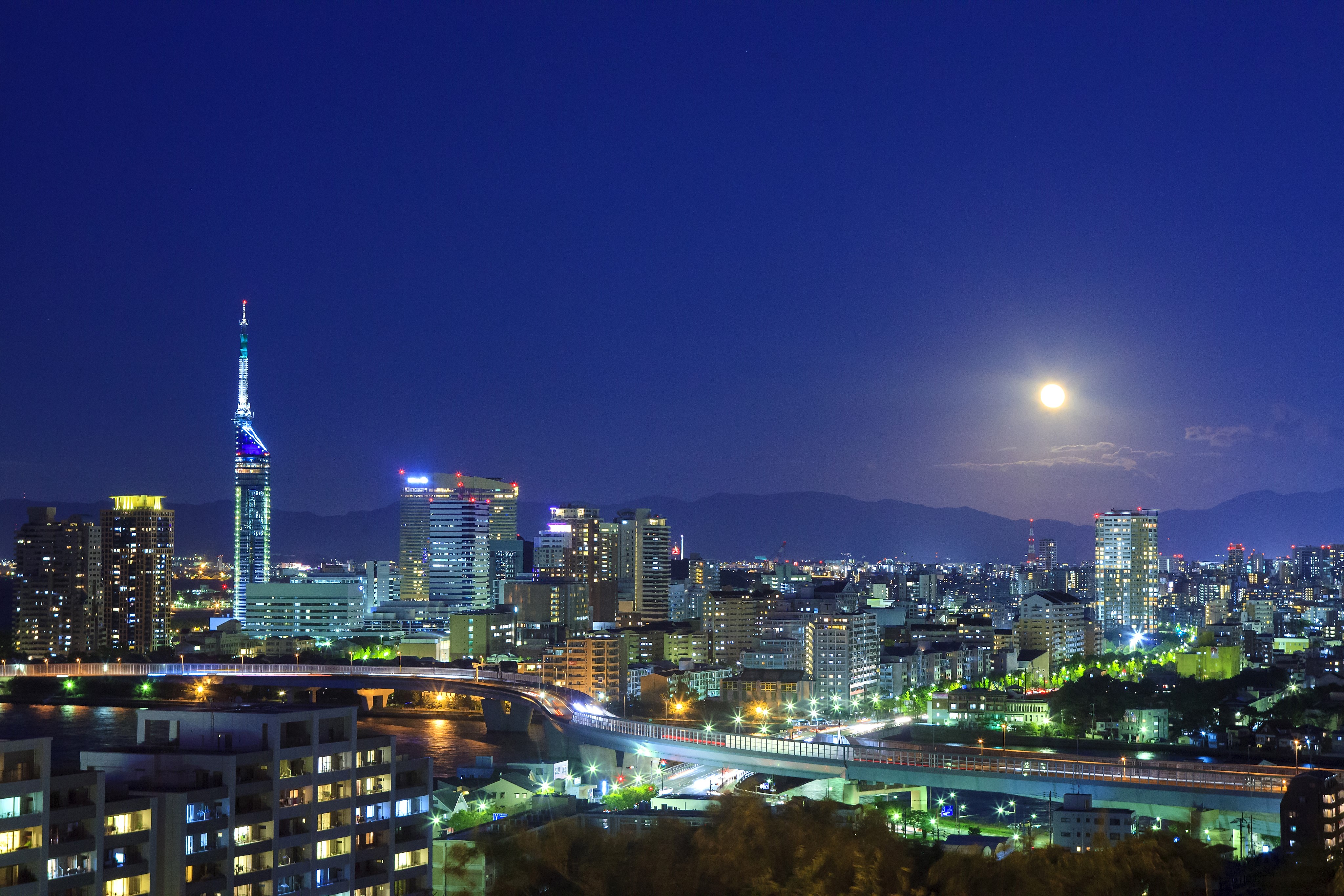Fukuoka Cityscape at Night with Moon HD Wallpaper