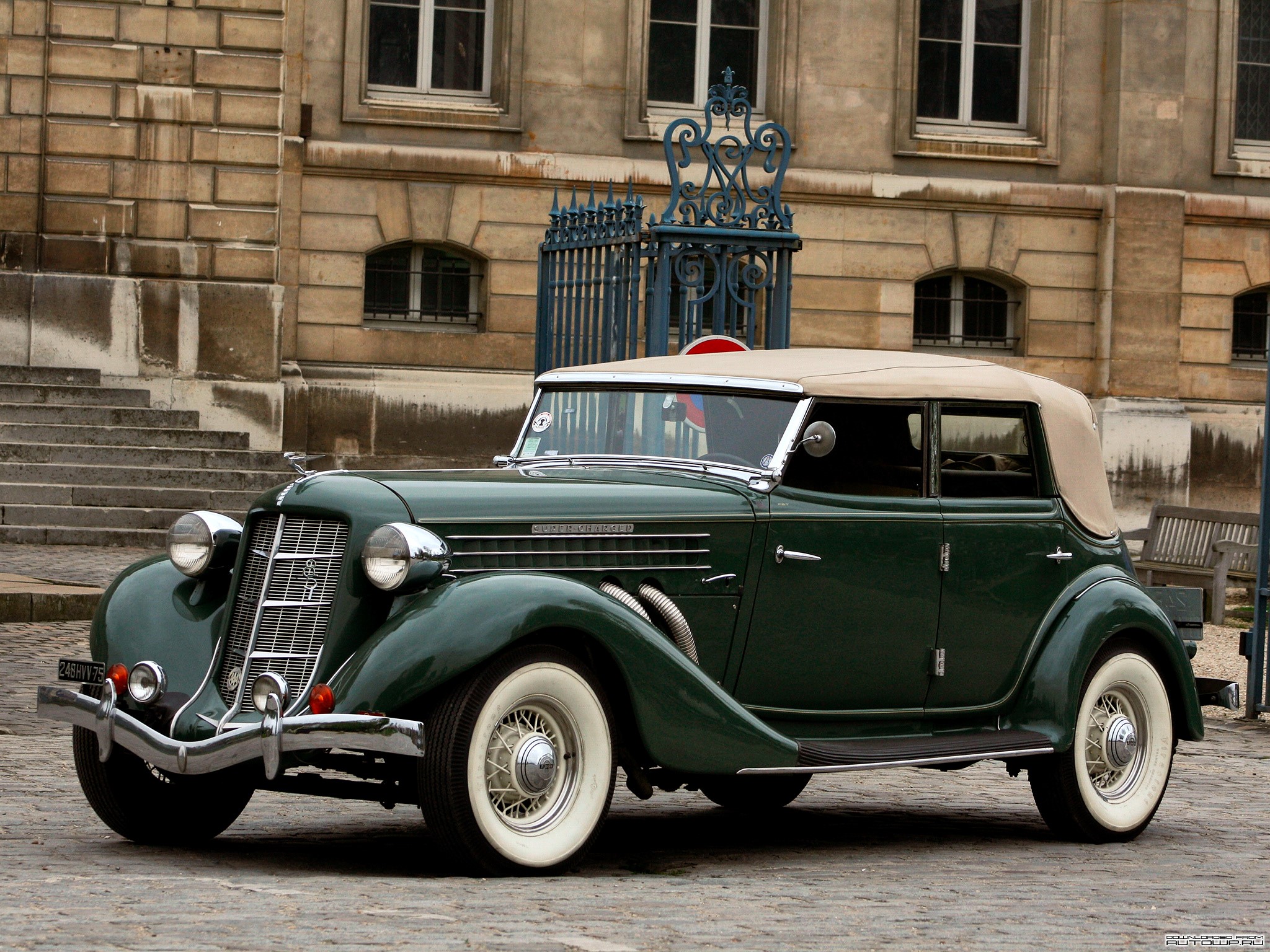 1935 Auburn 851 Supercharged Phaeton HD Wallpaper