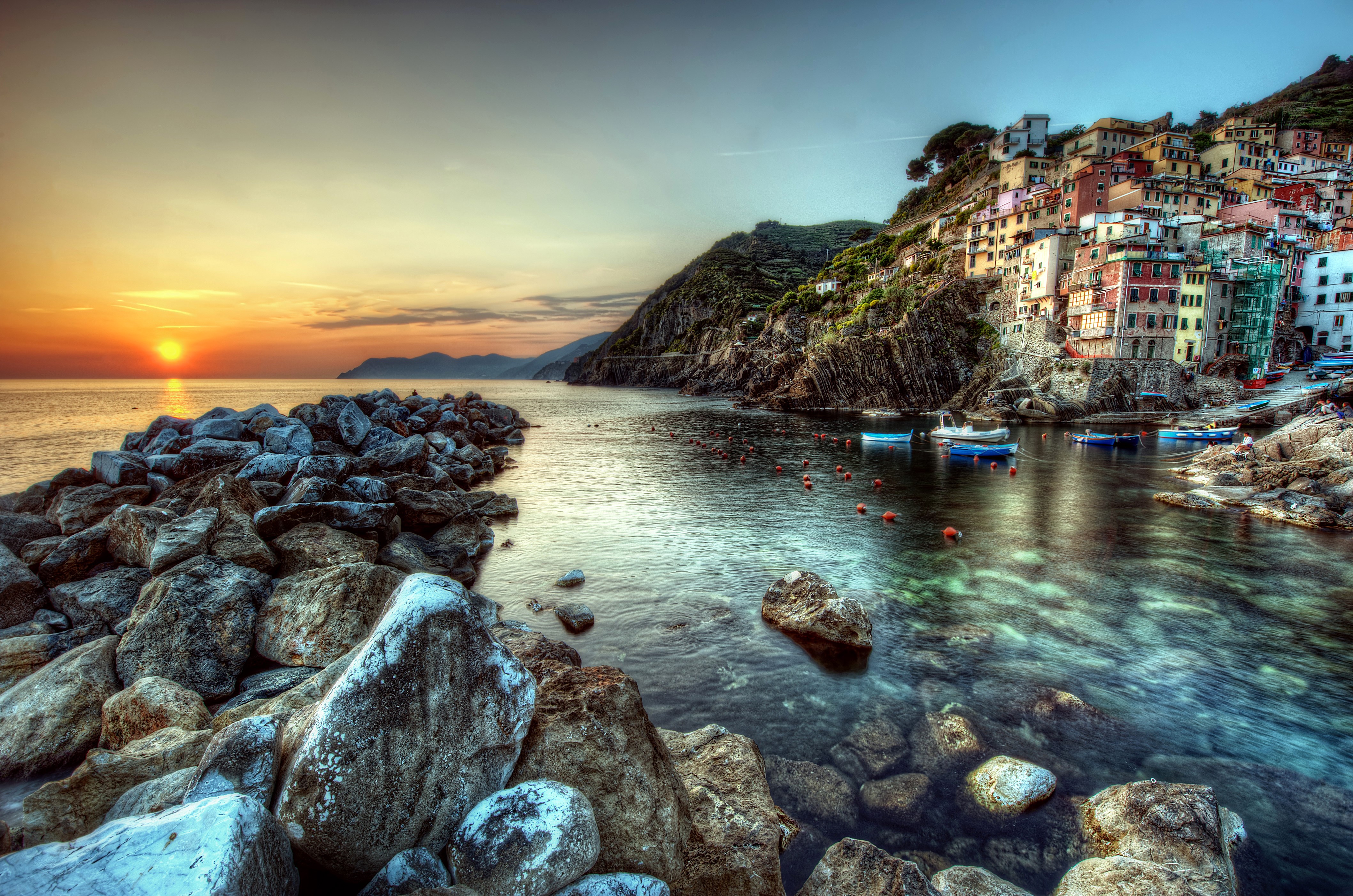4K Riomaggiore, Cinque Terre, Italy at Sunset HD Wallpaper